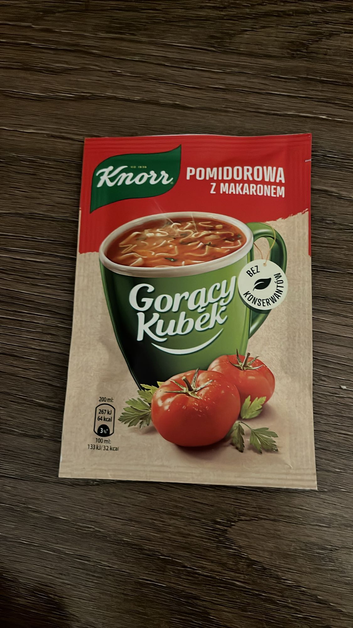 Pomidorowa z makaronem