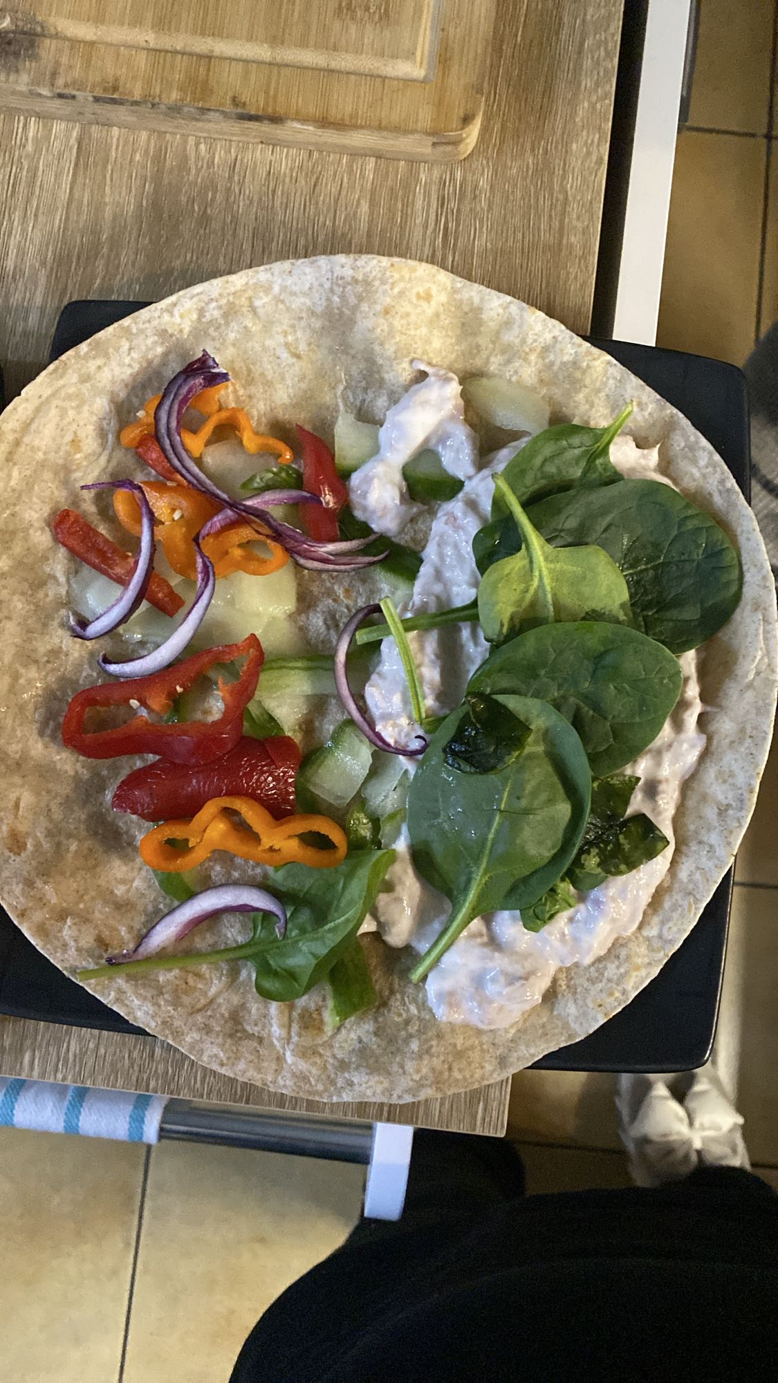 Tortilla z tuńczykiem