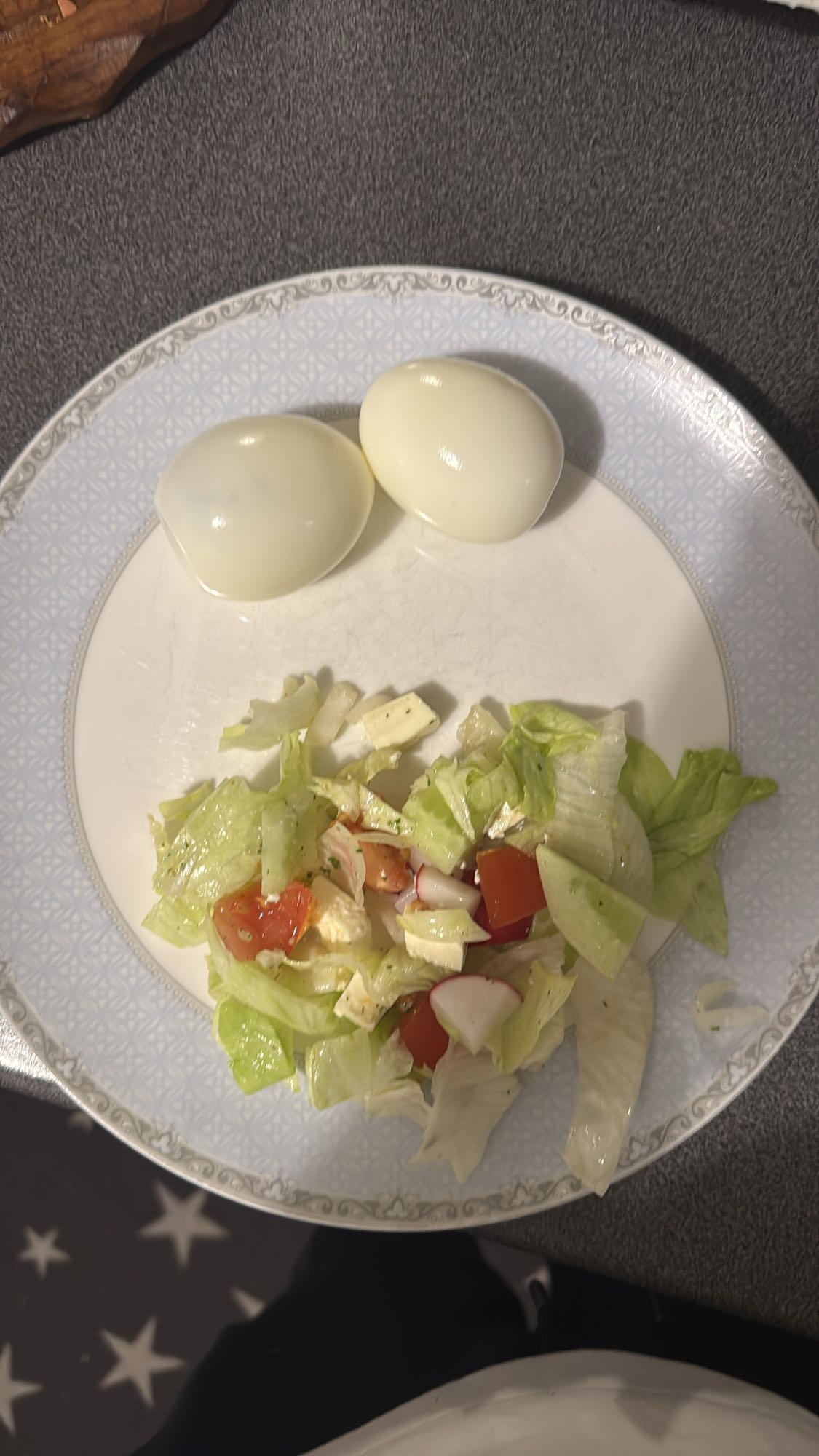 Eiersalat mit Gemüse