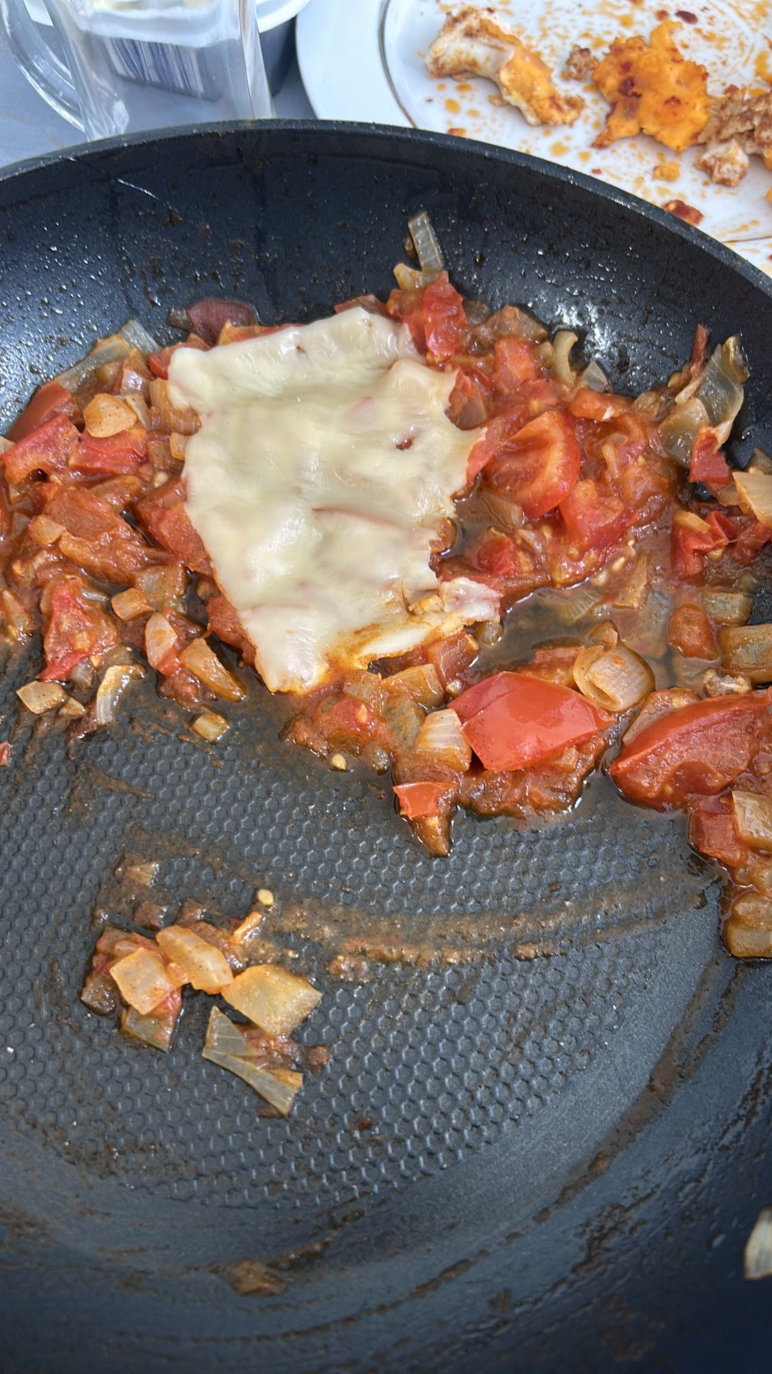 Geschmorte Tomaten mit Käse