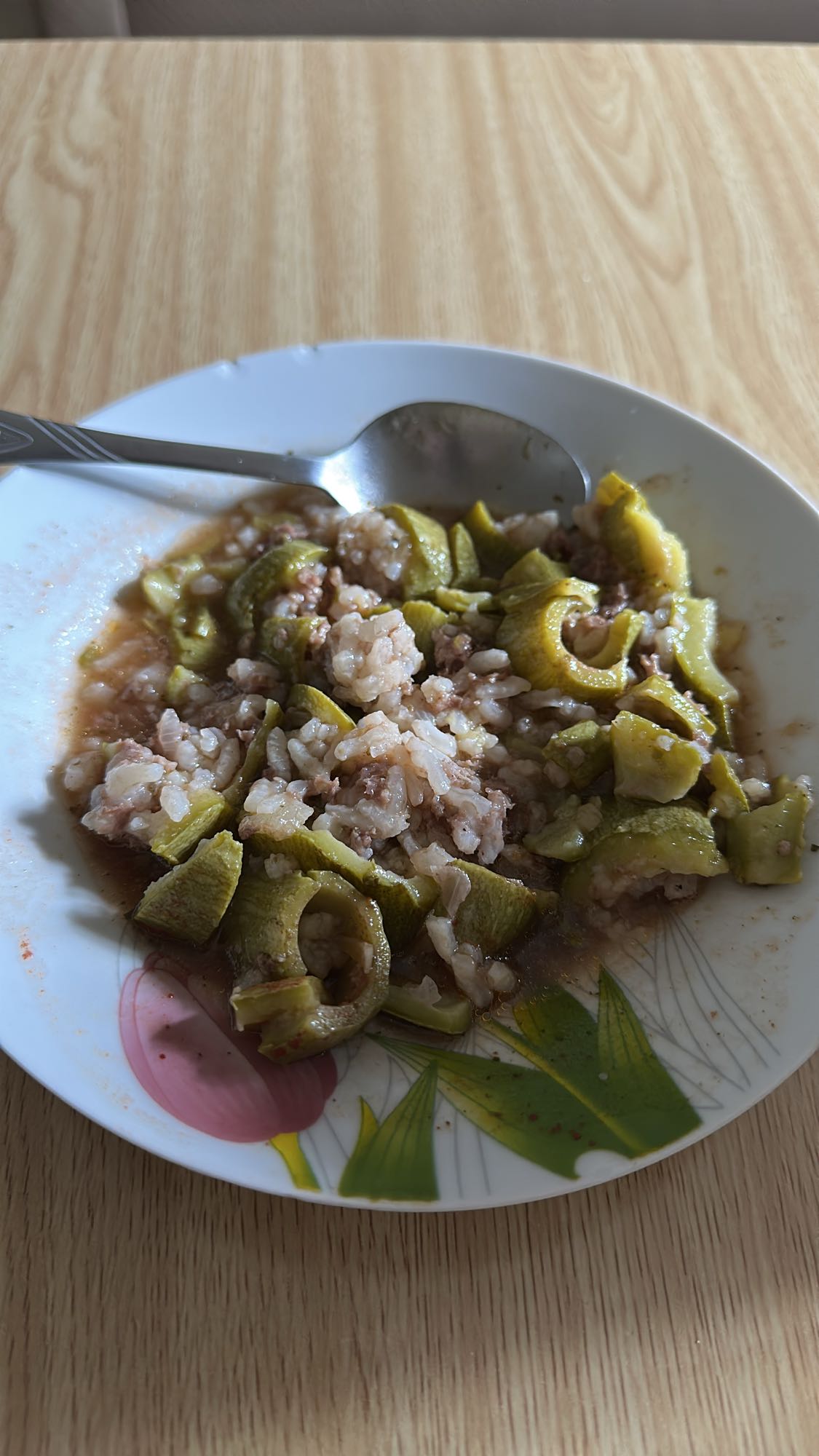 Rice with zucchini and meat