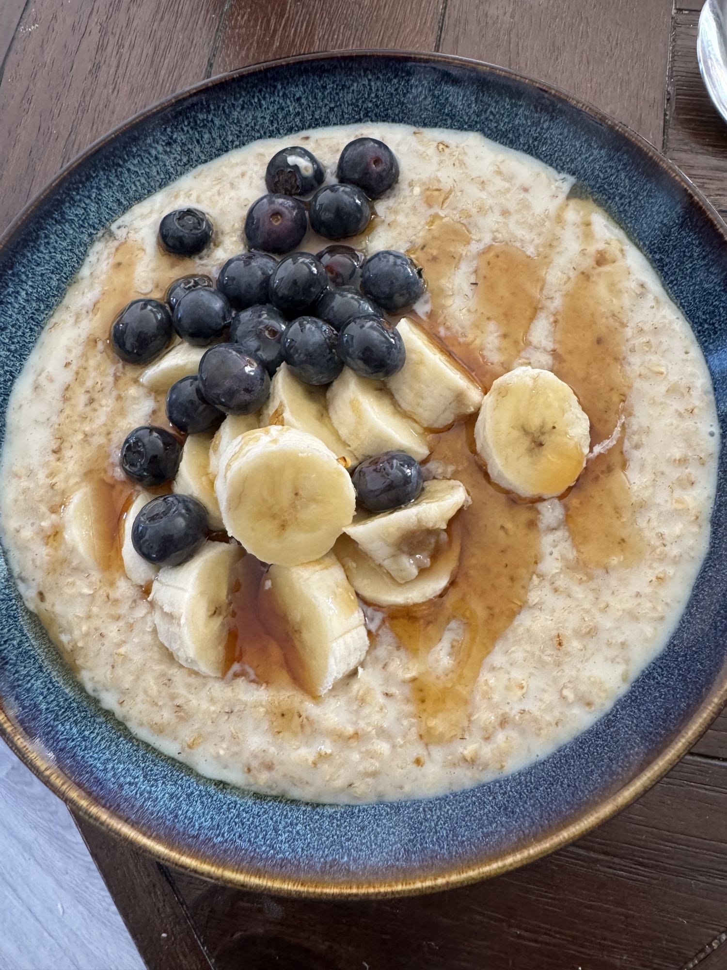 Haferbrei mit Früchten