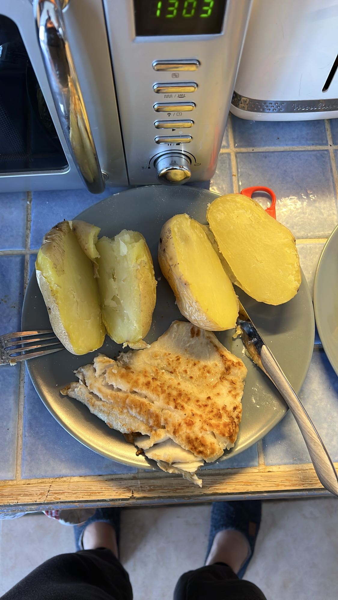 Poisson grillé et pommes