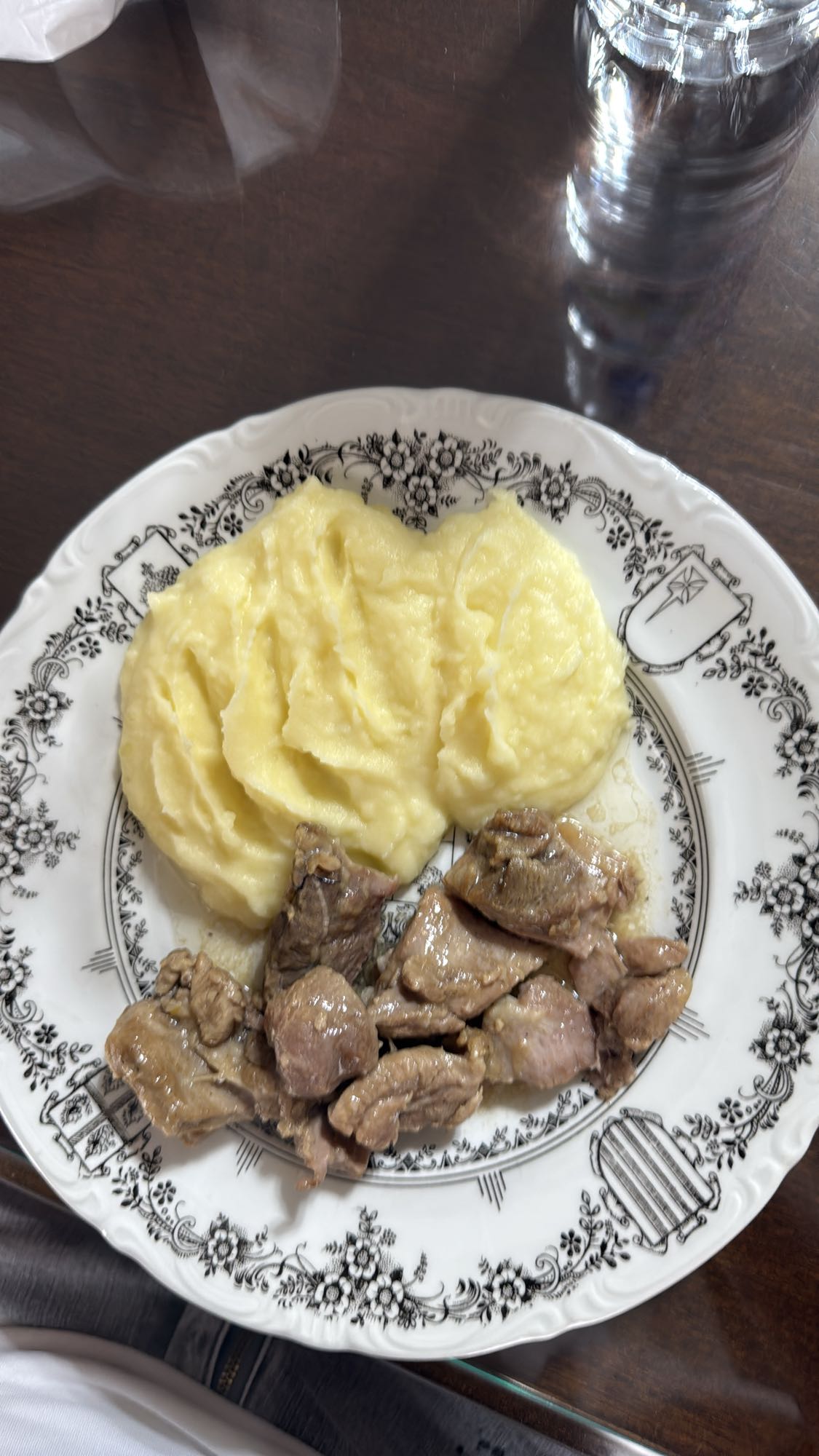 Puré de papas con carne