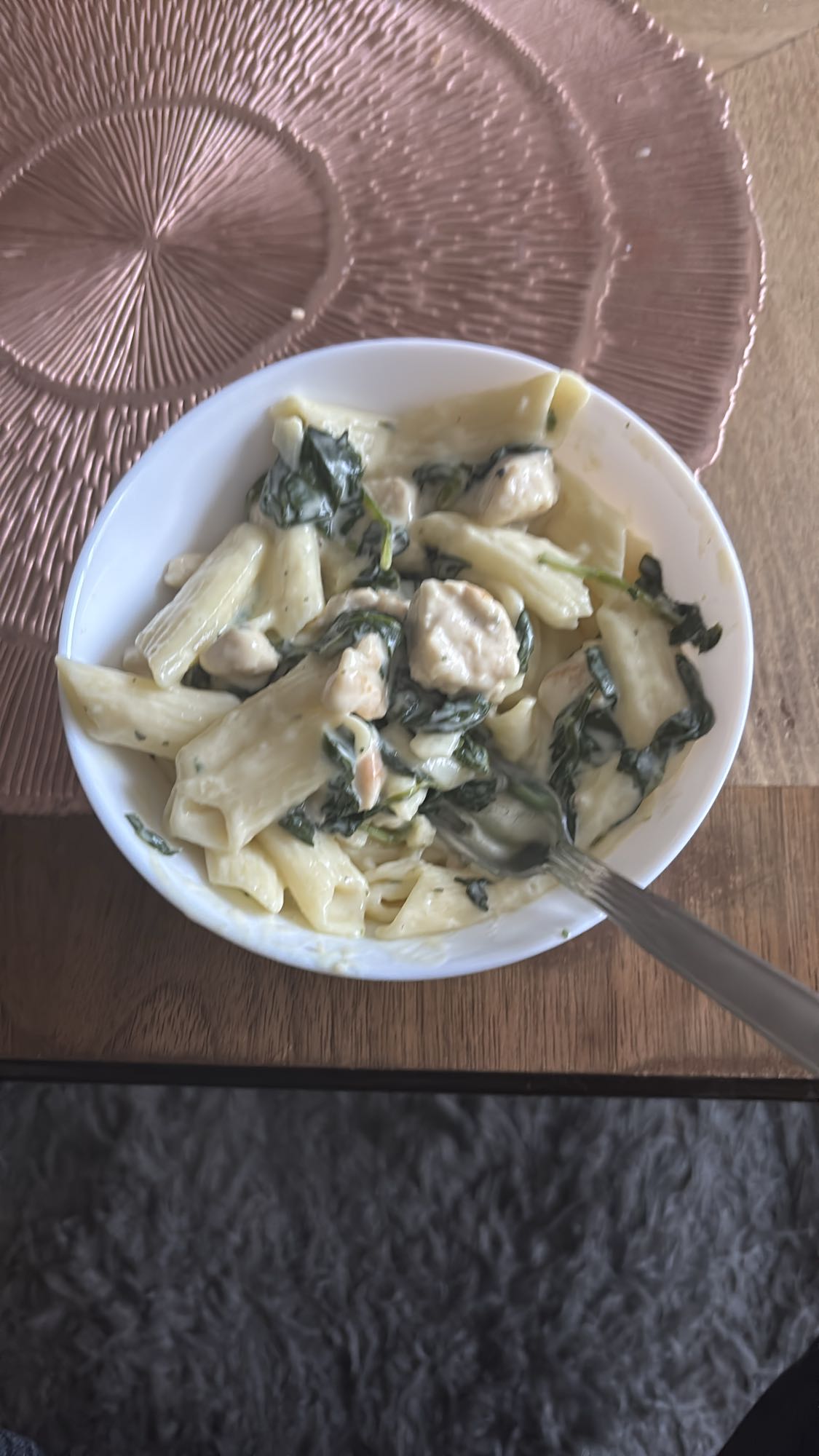 Makaron z kurczakiem i szpinakiem