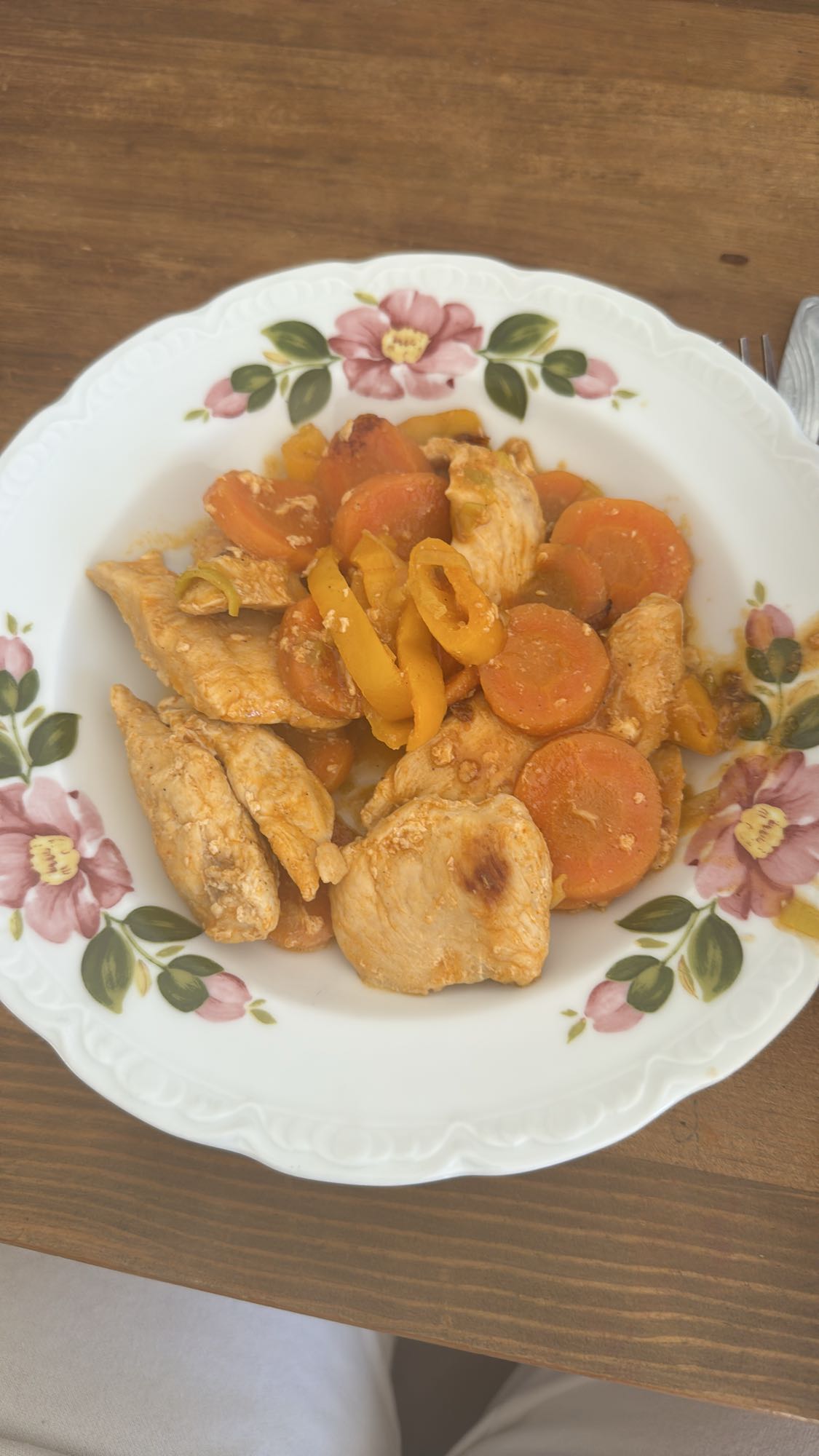 Pollo con zanahorias