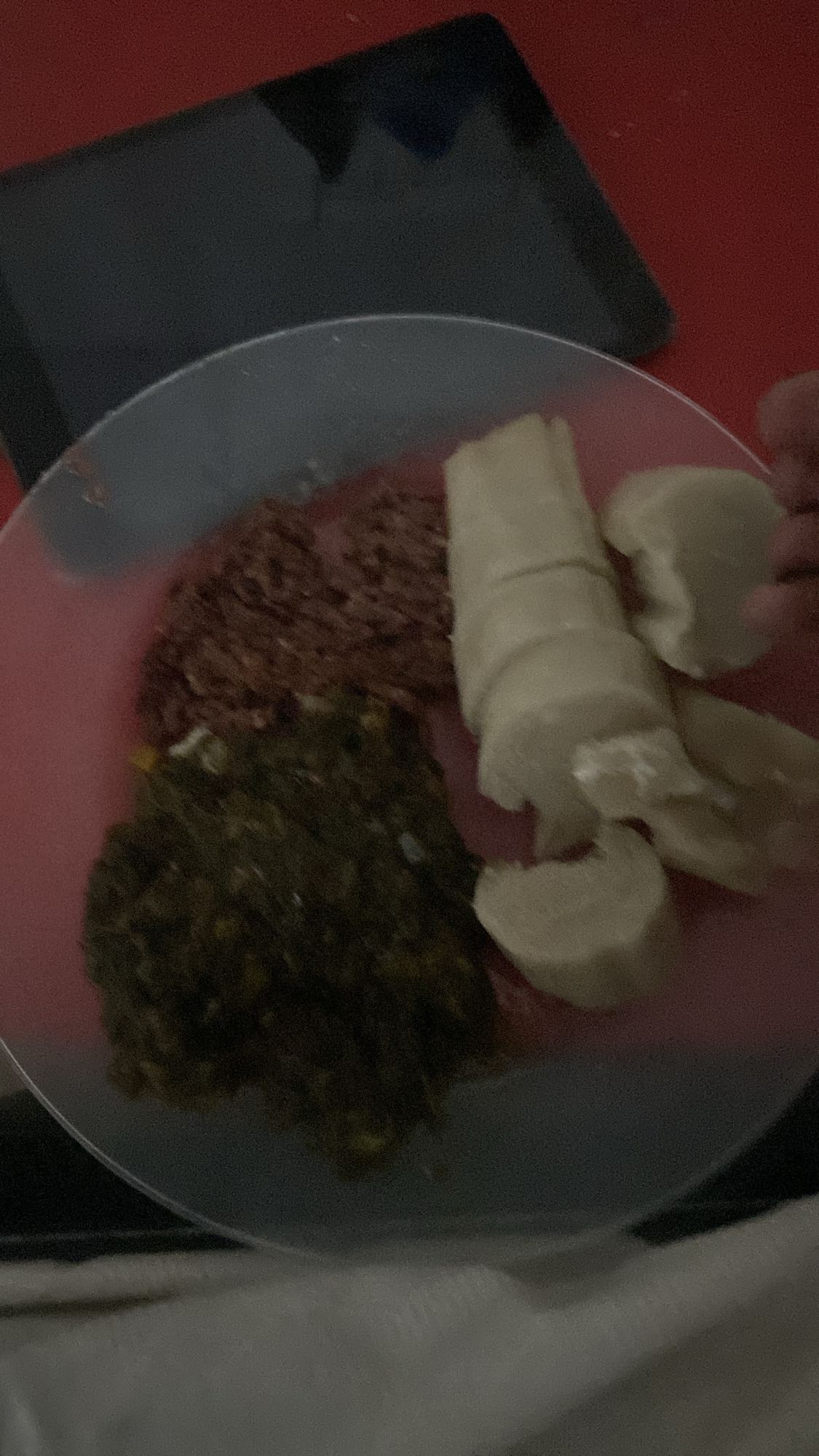 Plat de manioc et légumes