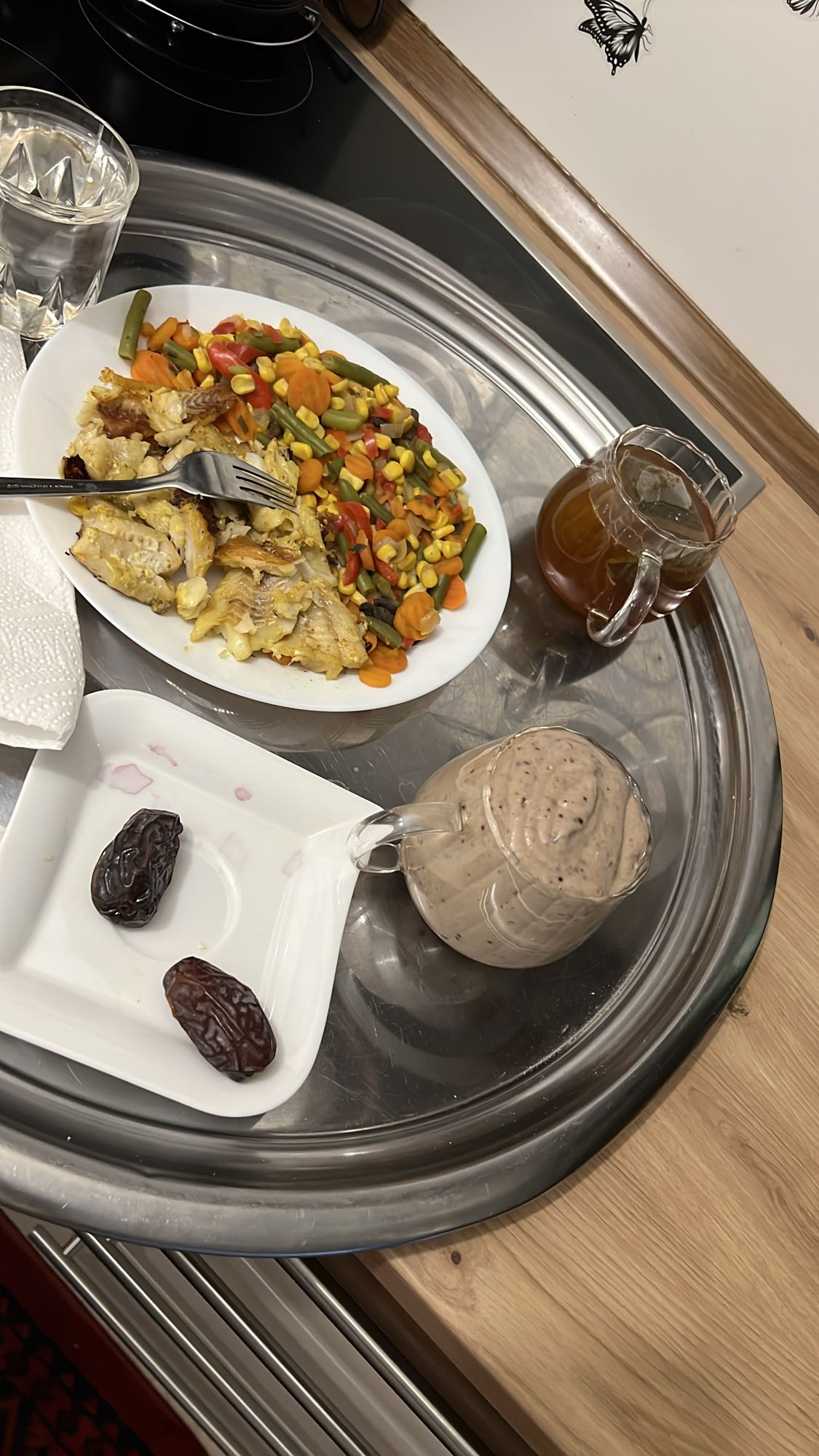 Gebratener Fisch mit Gemüse