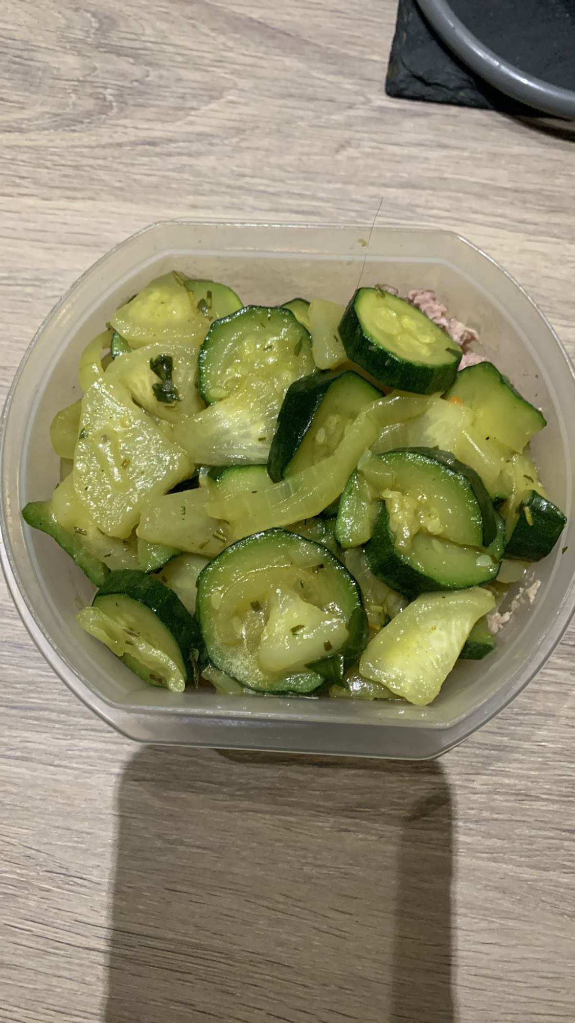 Courgettes sautées au thon