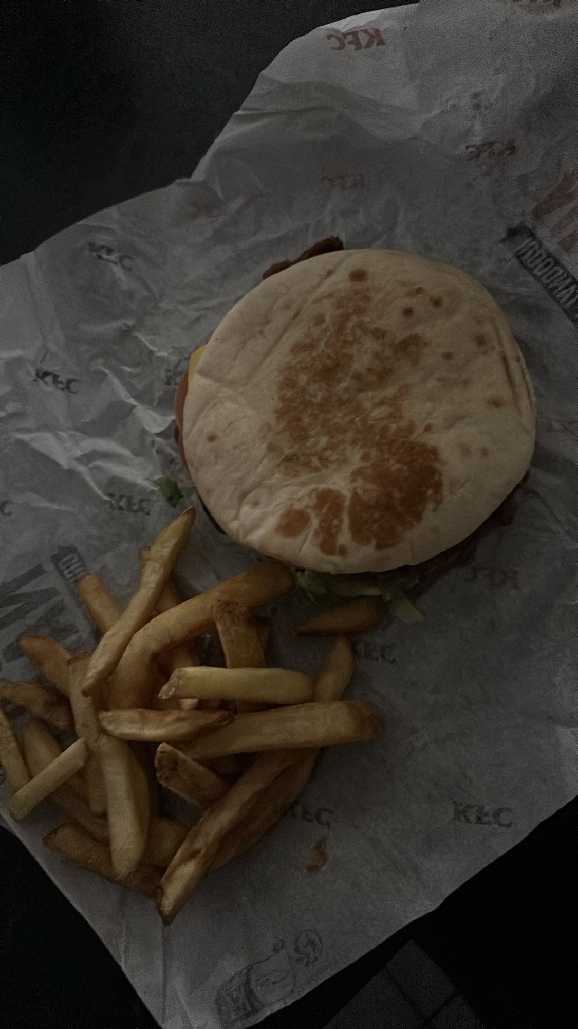 Sandwich et frites KFC