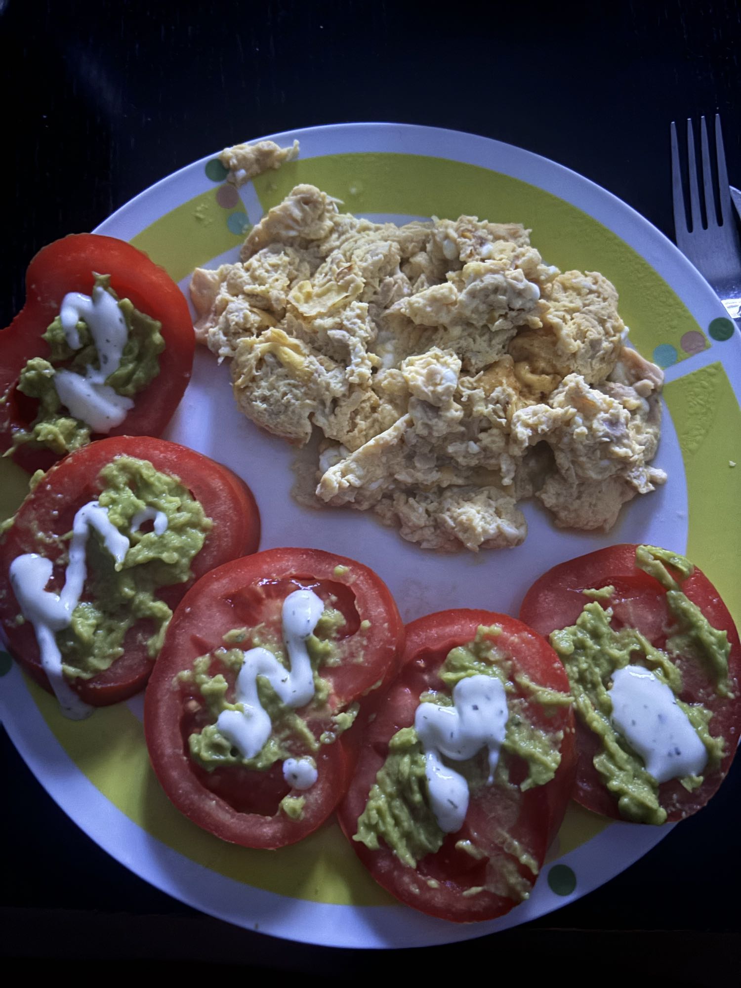 Huevos revueltos con tomate