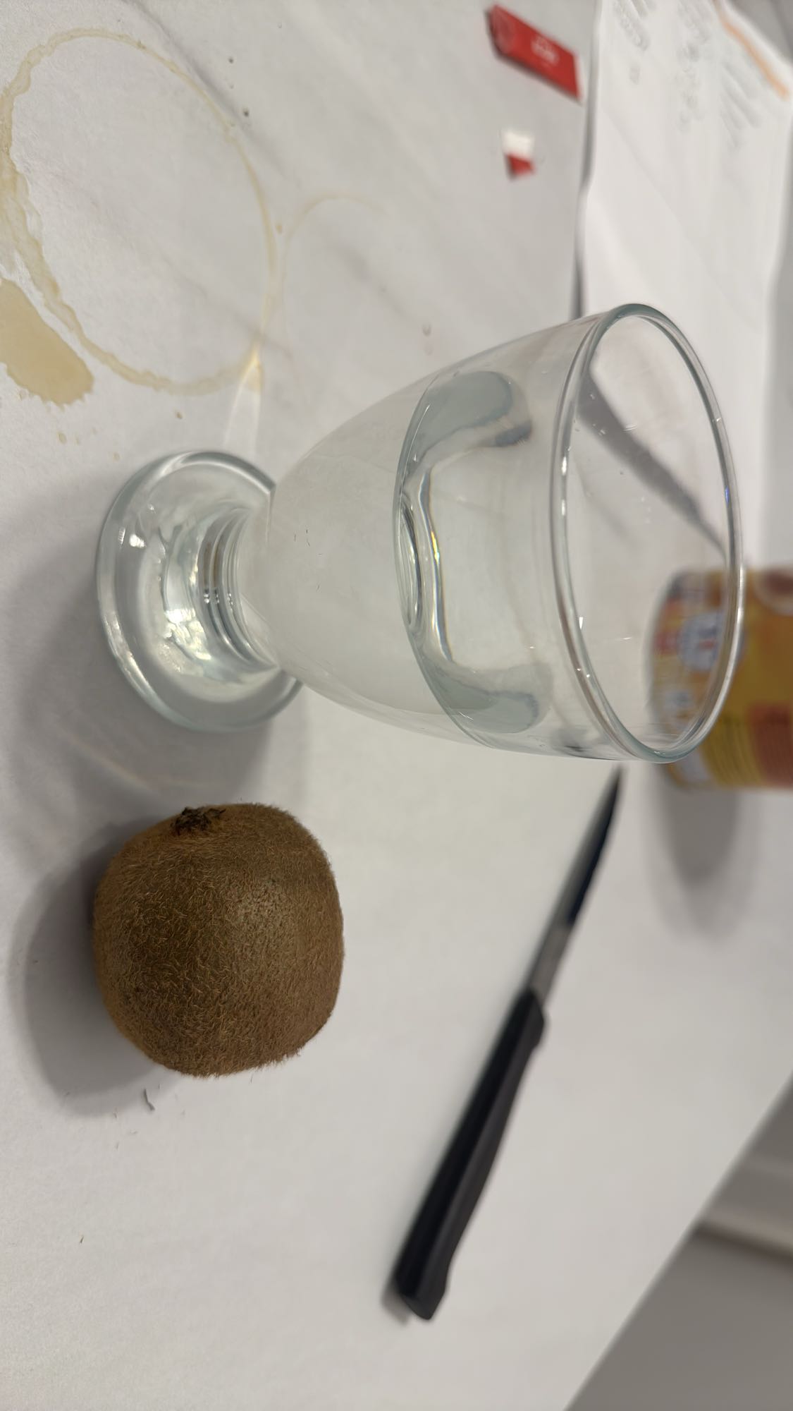 Kiwi et eau