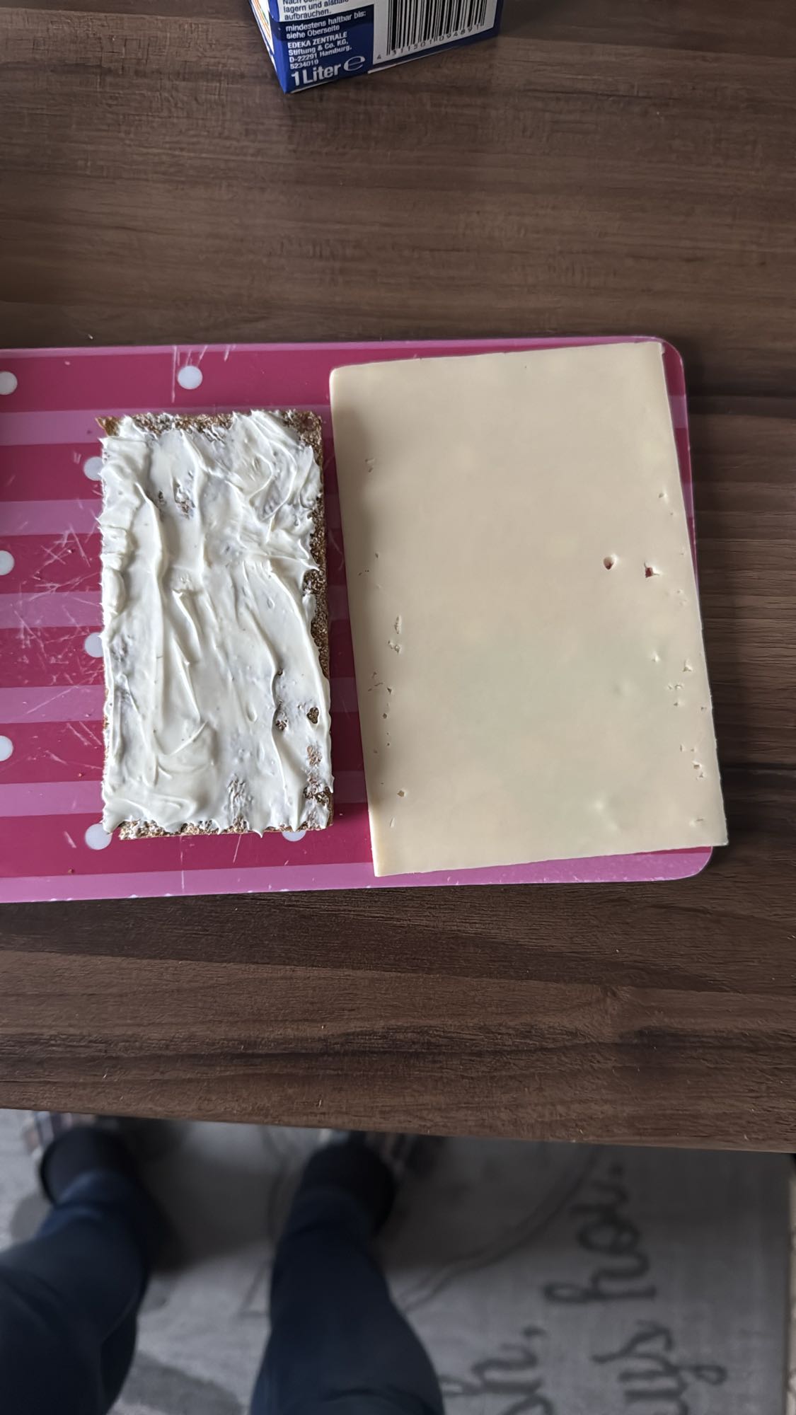 Knäckebrot mit Käse