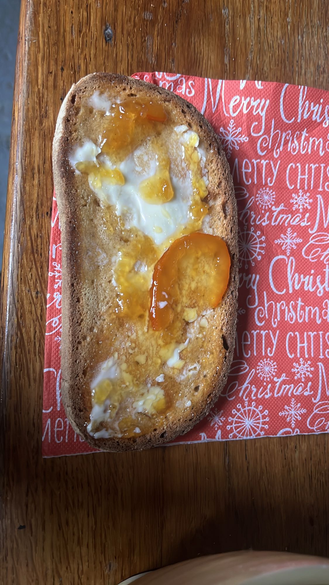 Tartine au beurre et miel