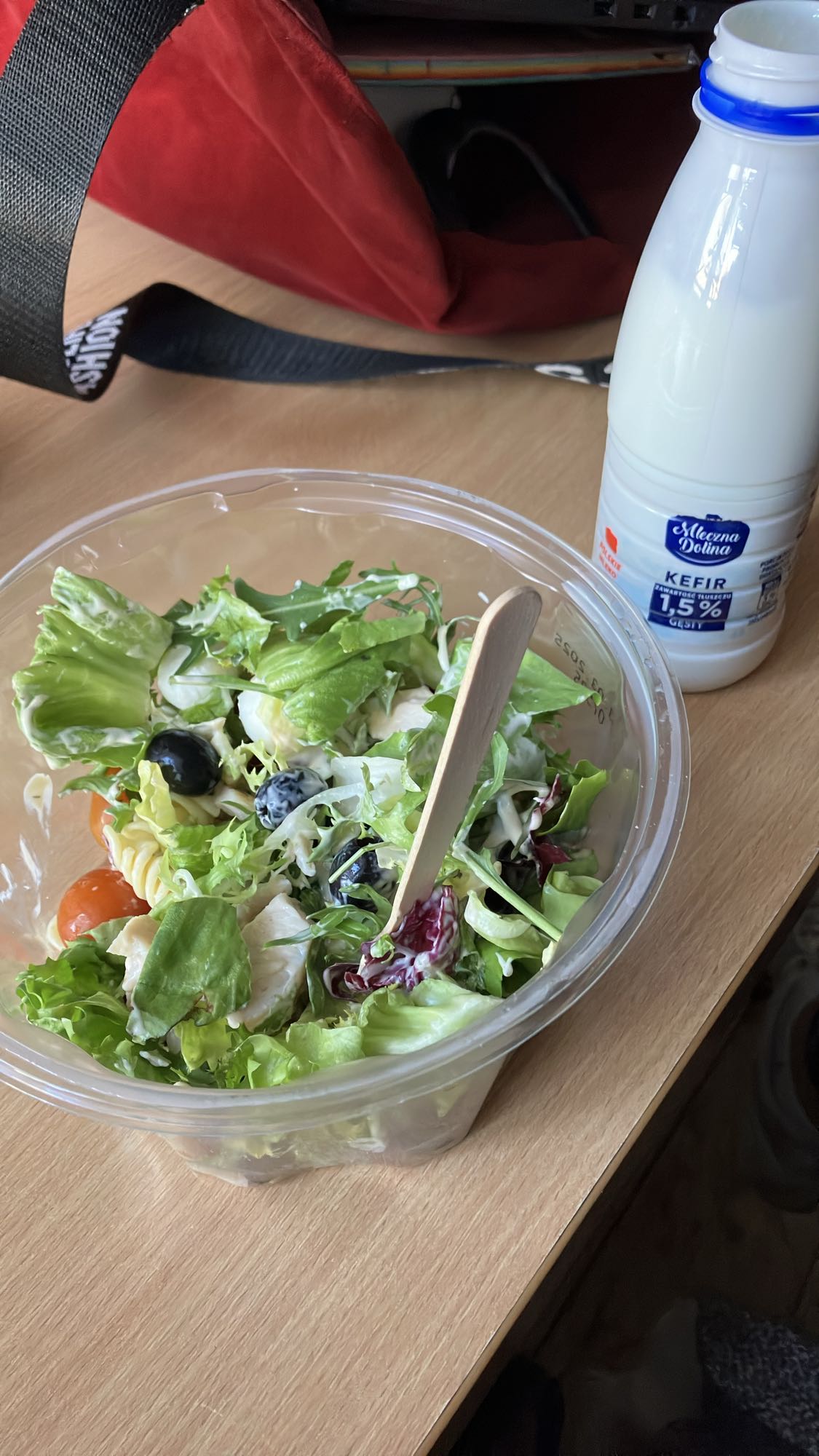 Sałatka z kefirem