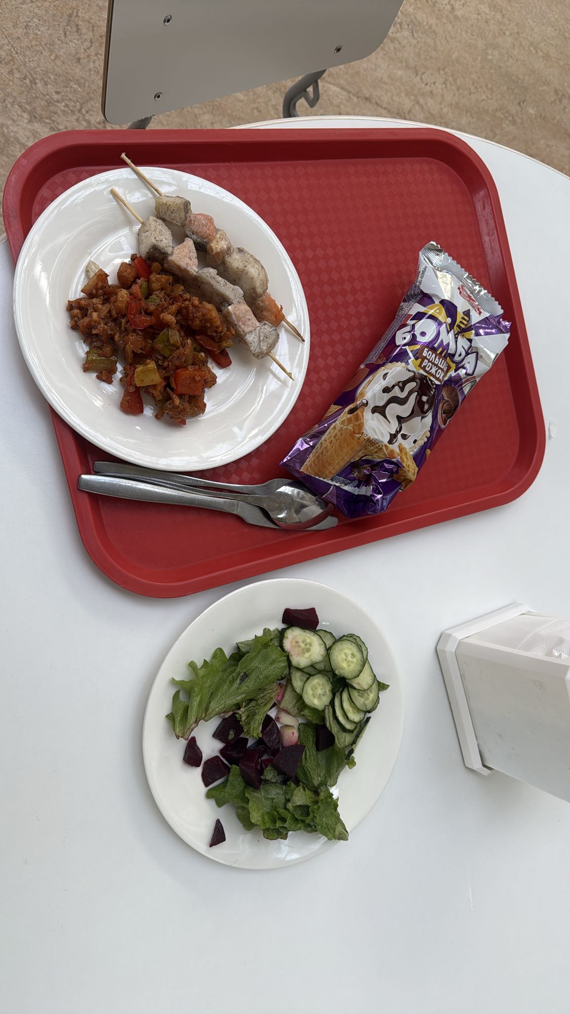 Grilled Skewers with Salad