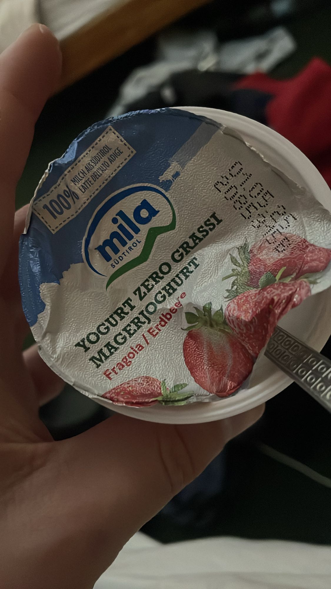 Jogurt truskawkowy