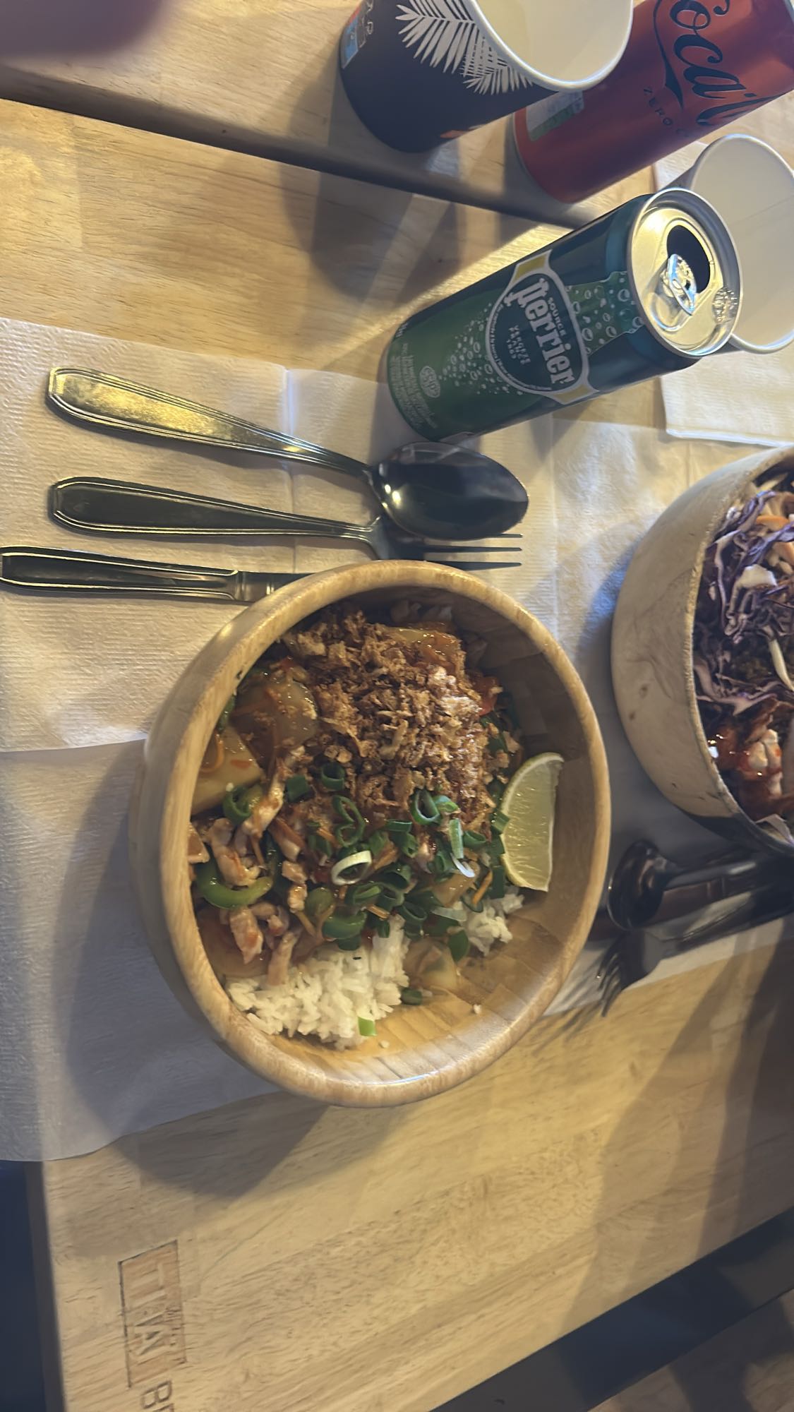 Bol de poulet épicé