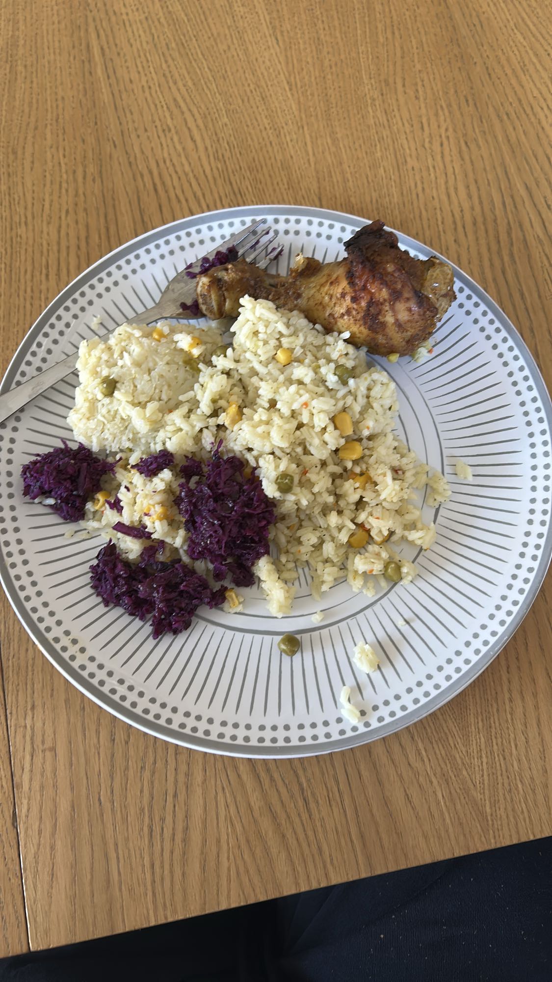 Kurczak z ryżem i surówką