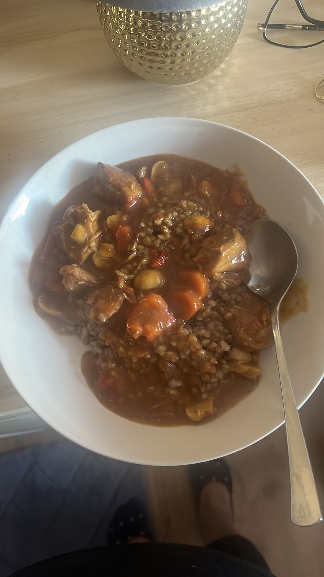 Gulasz z kaszą gryczaną