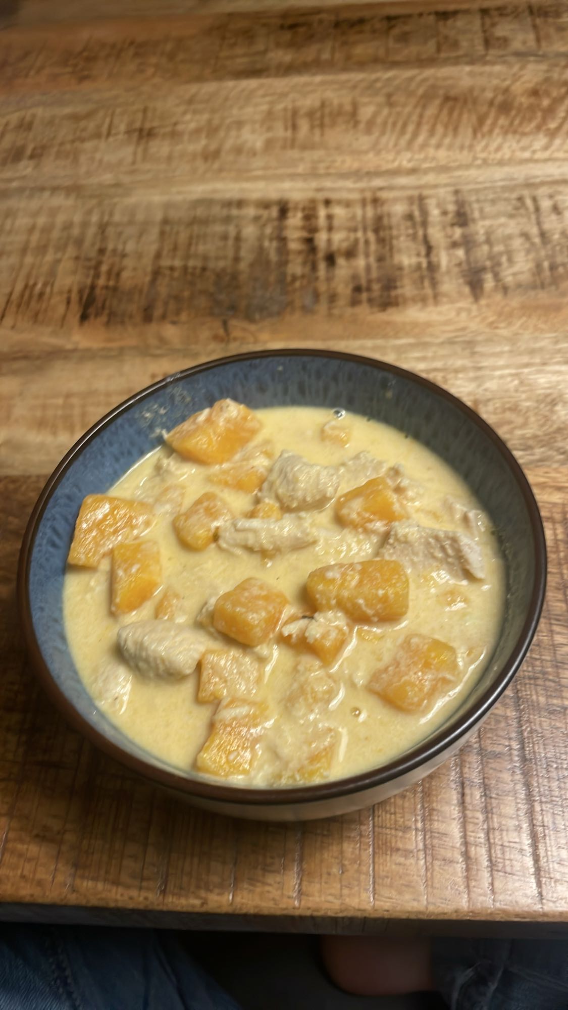 Kurczak w sosie kokosowym