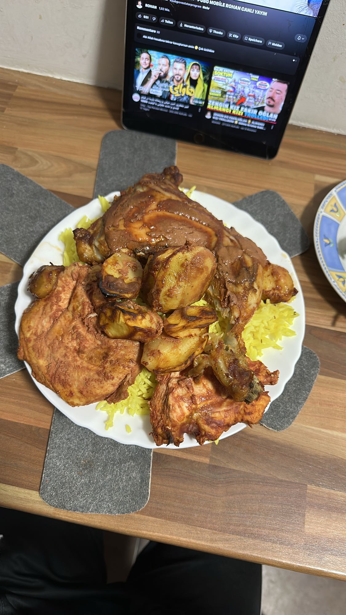 Gegrilltes Hähnchen mit Reis