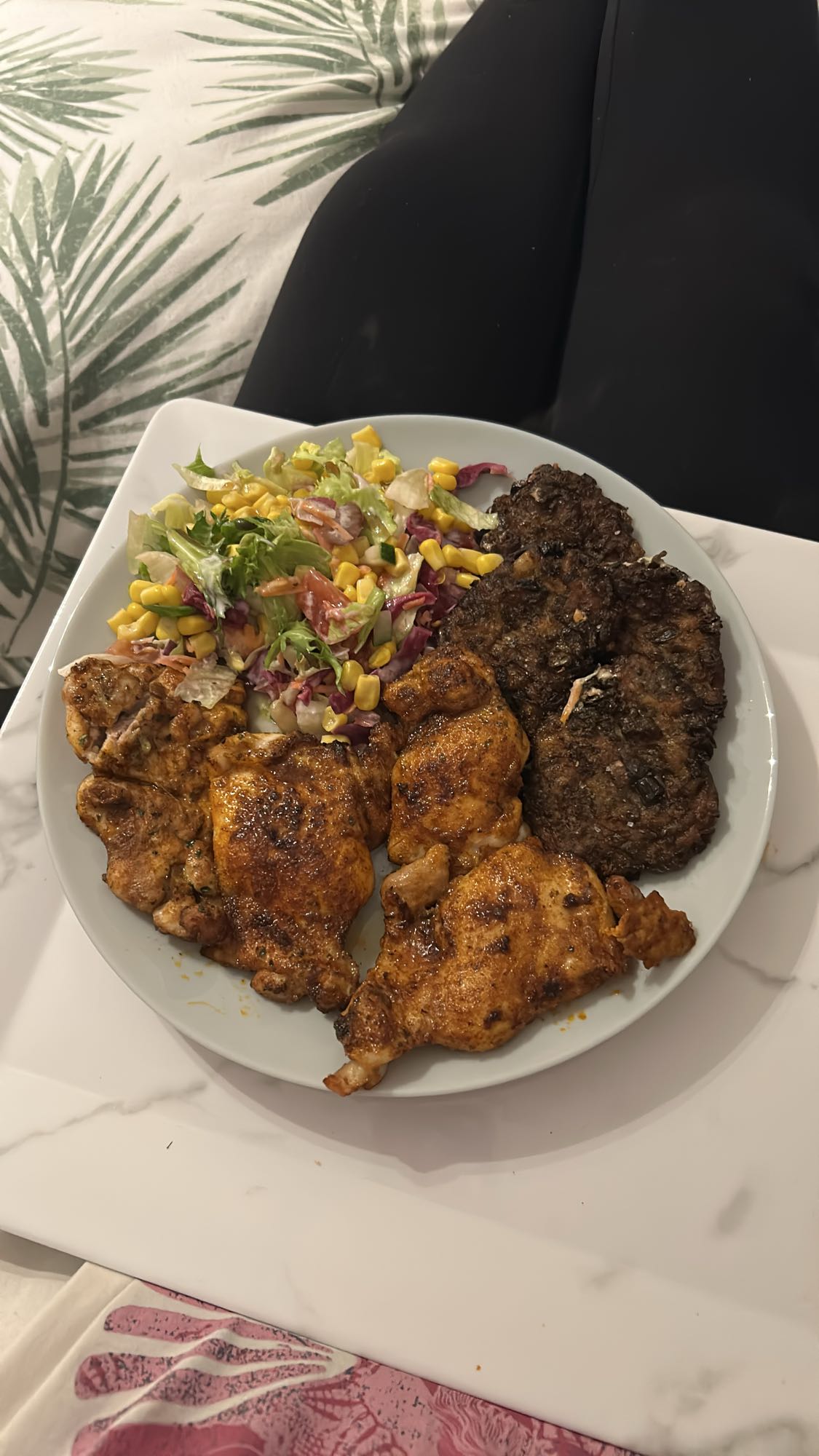 Izgara Tavuk ve Salata