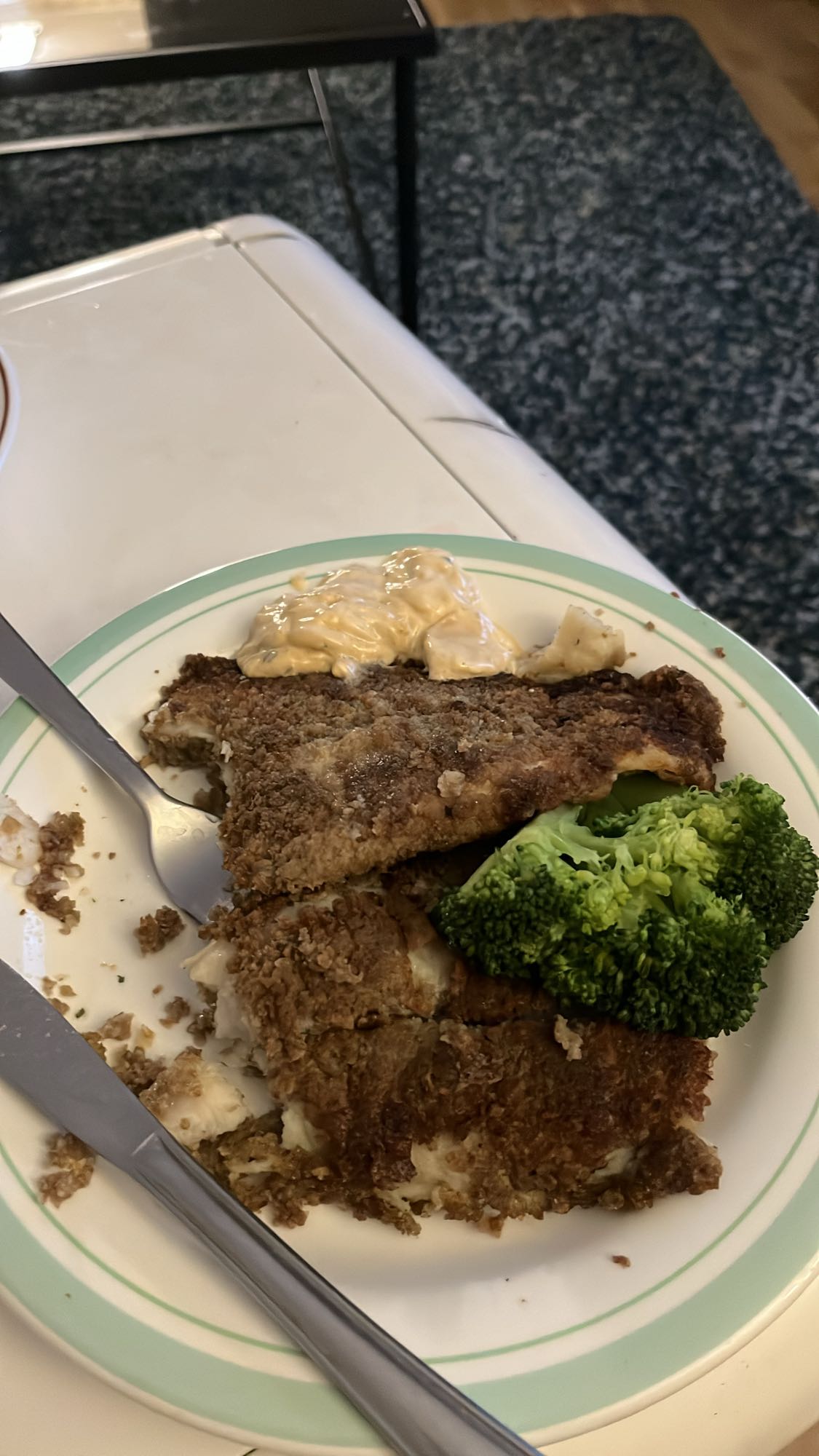 Panerad fisk med broccoli