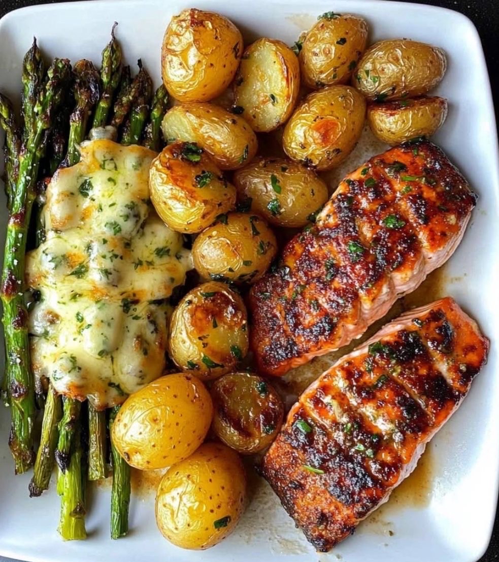 Somon la grătar cu cartofi