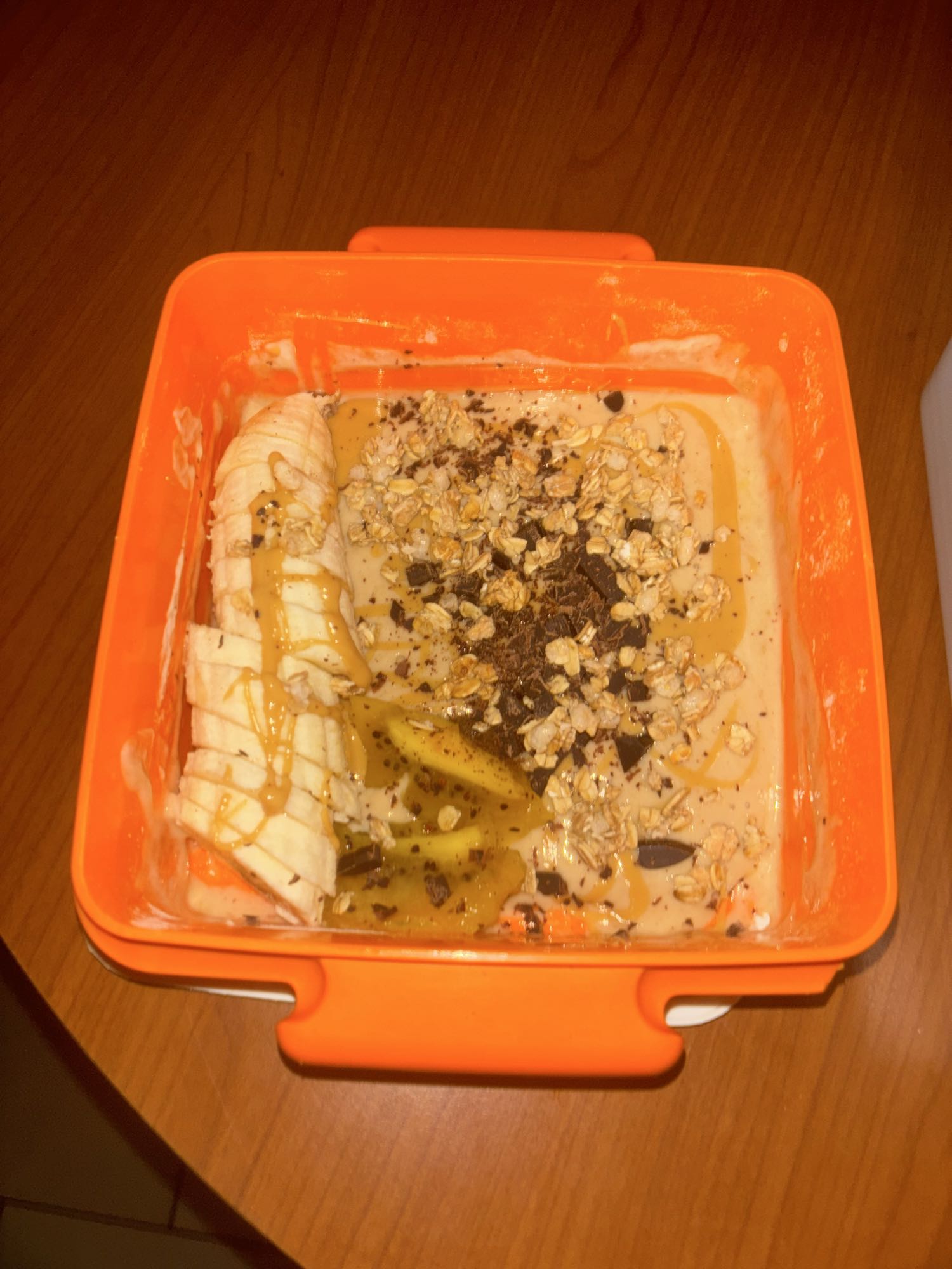 Bol de yaourt et granola