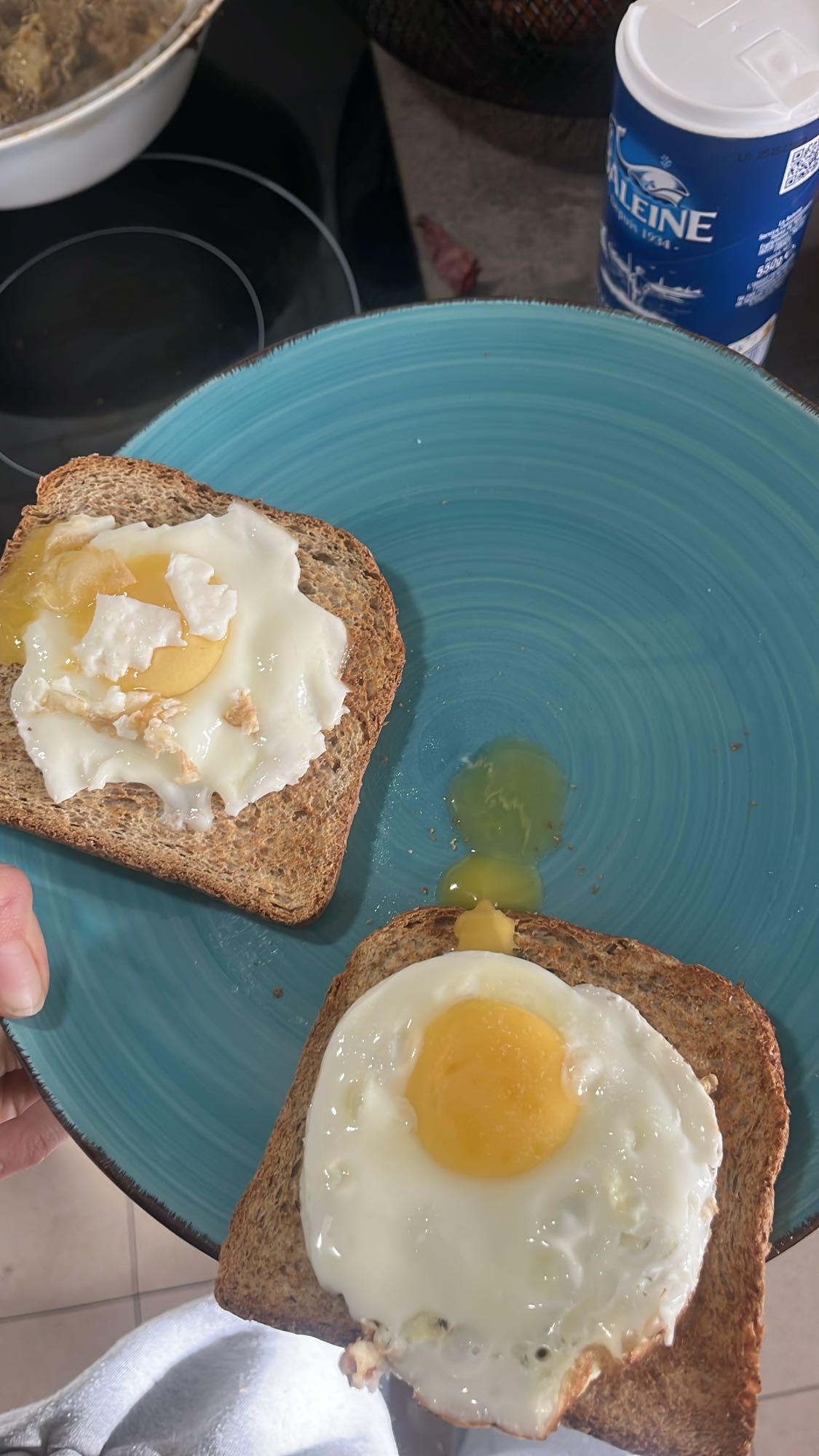 Oeufs sur pain grillé