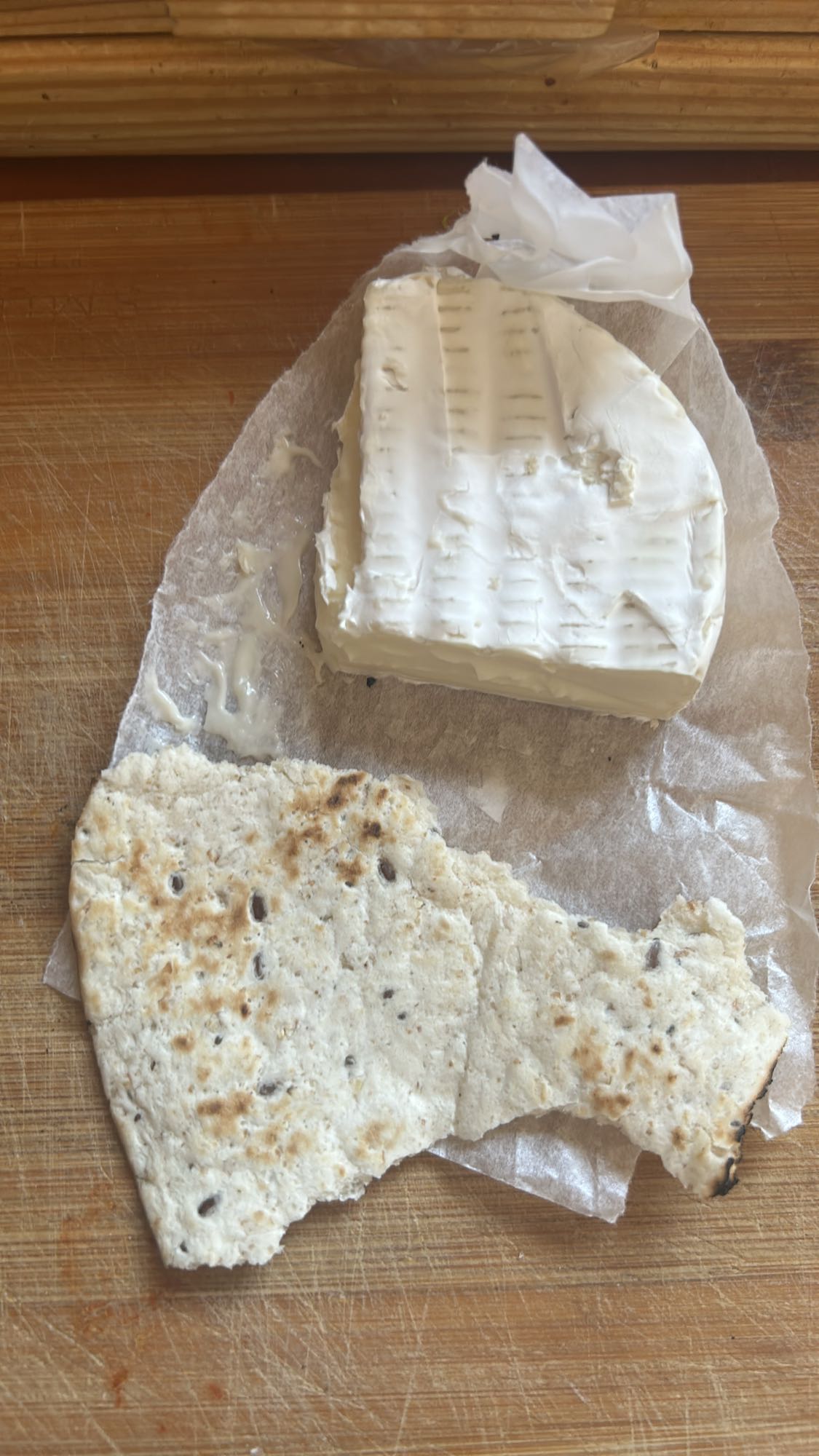 Ser pleśniowy z chlebem