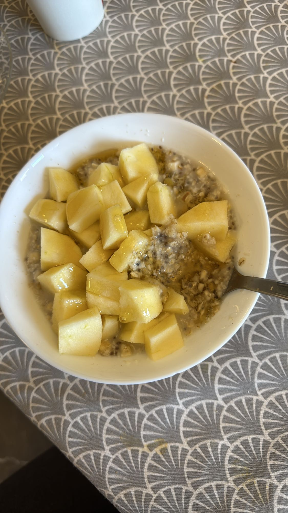 Havregrynsgröt med äpple