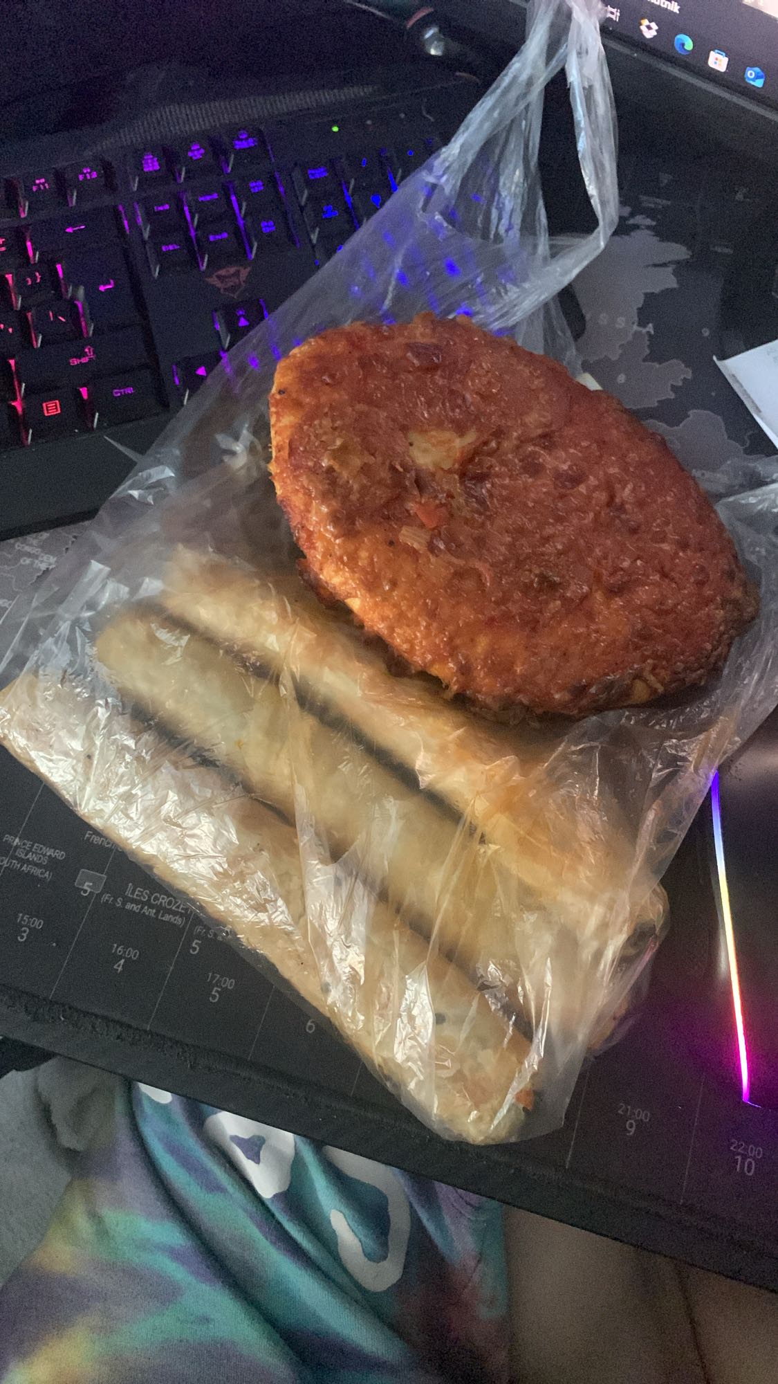 Smażony kotlet i paluszki