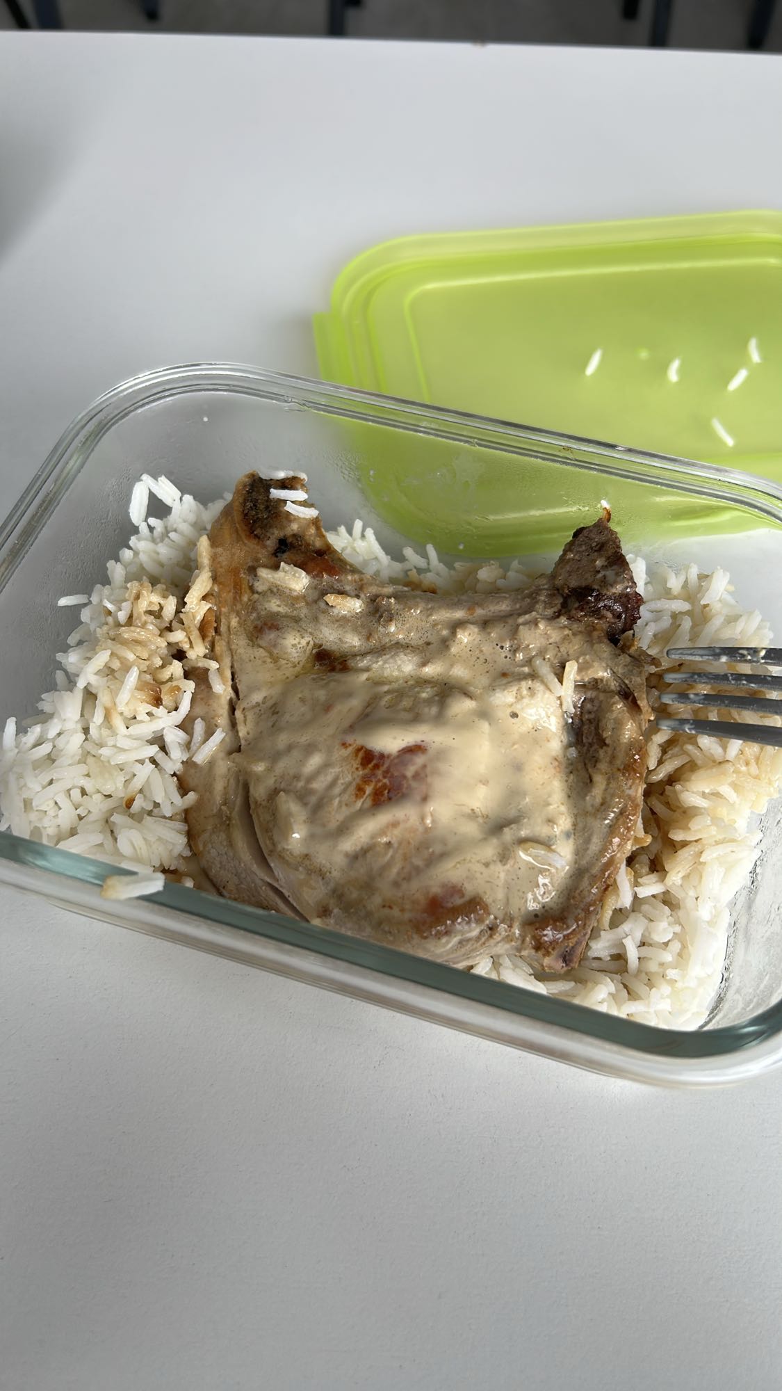 Côte de porc avec riz