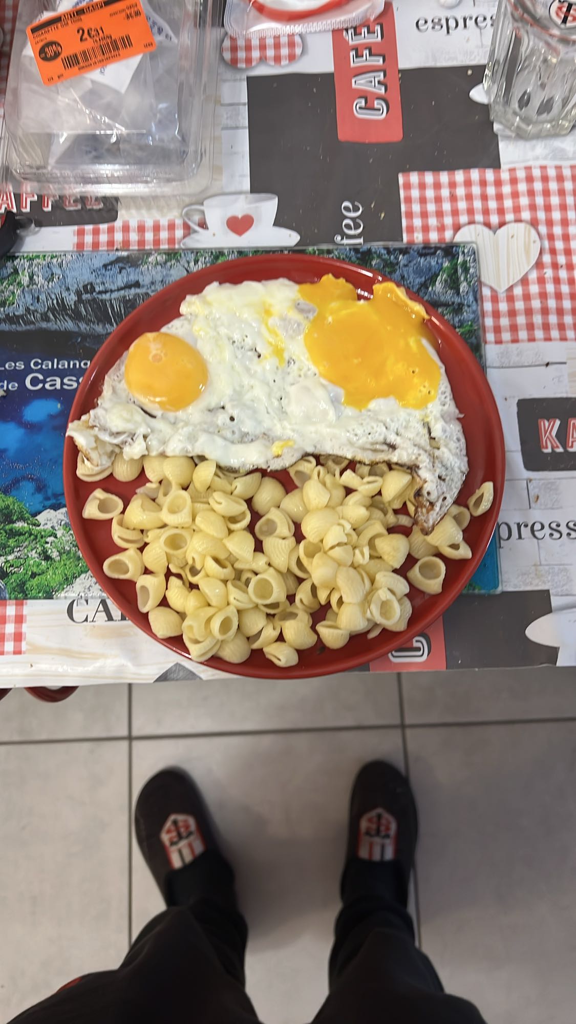 Pâtes aux œufs frits