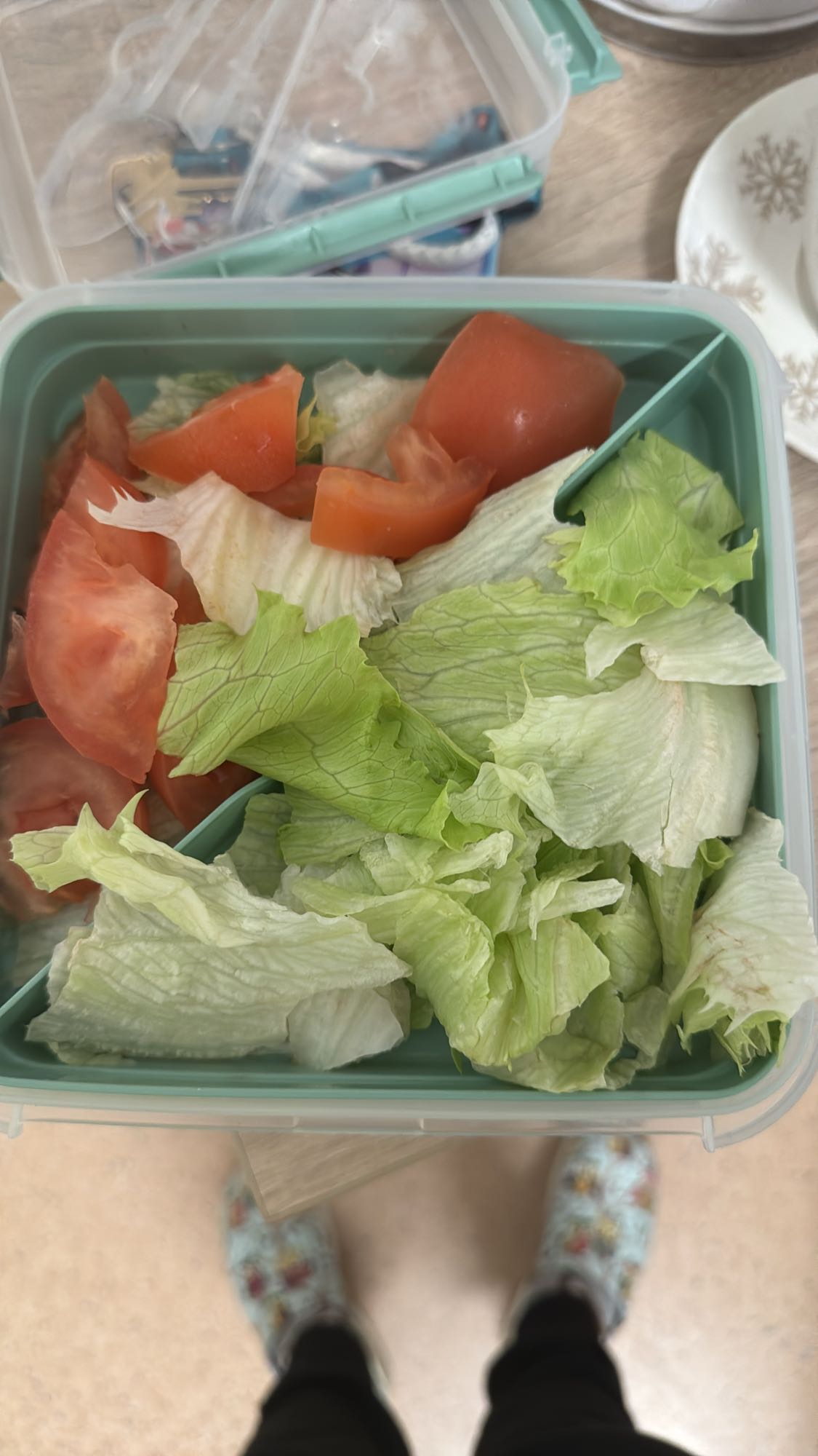 Sałatka z sałaty i pomidora