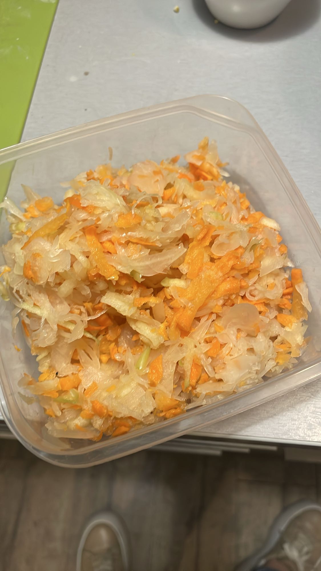 Surówka z kiszonej kapusty