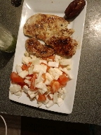 Pollo con ensalada fresca
