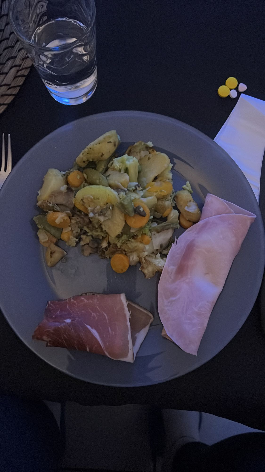 Assiette de légumes et jambon