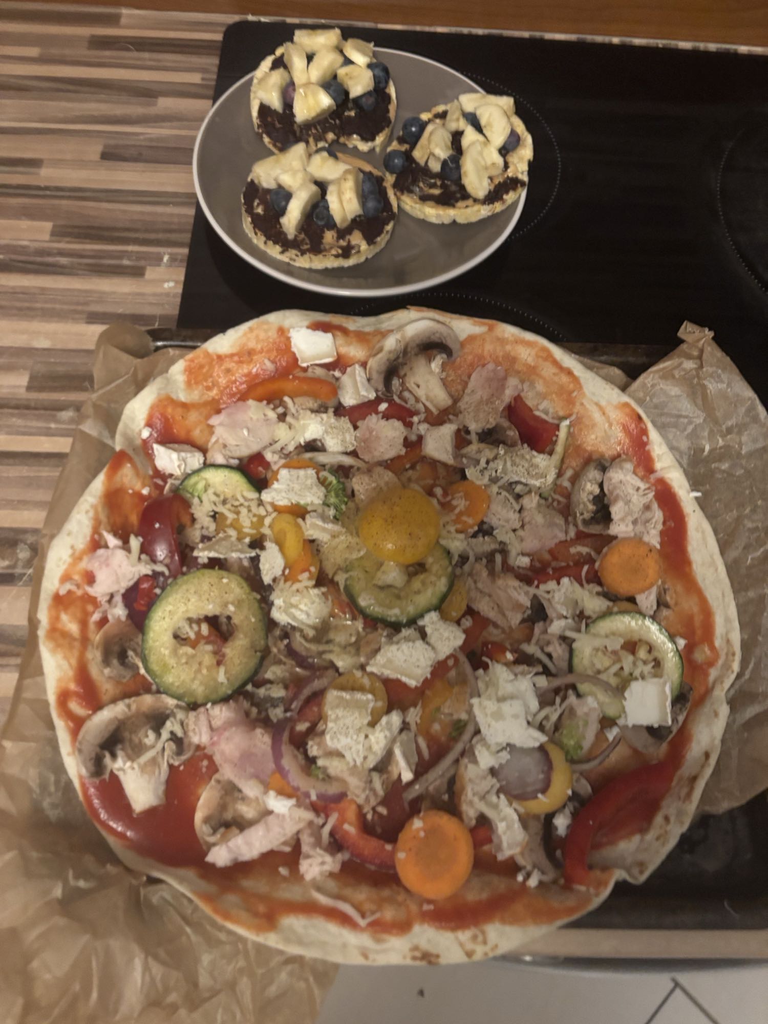 Pizza aux légumes et galettes