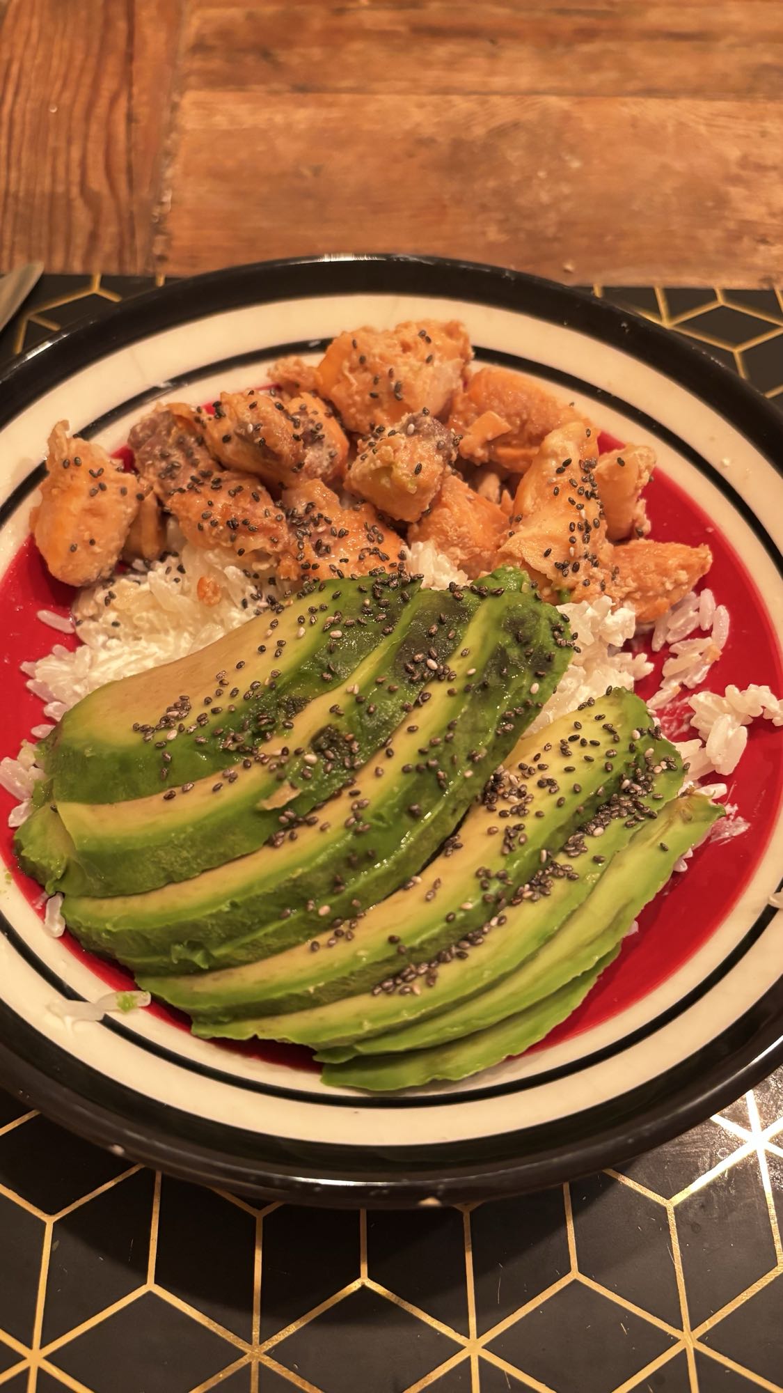 Bol de saumon et avocat