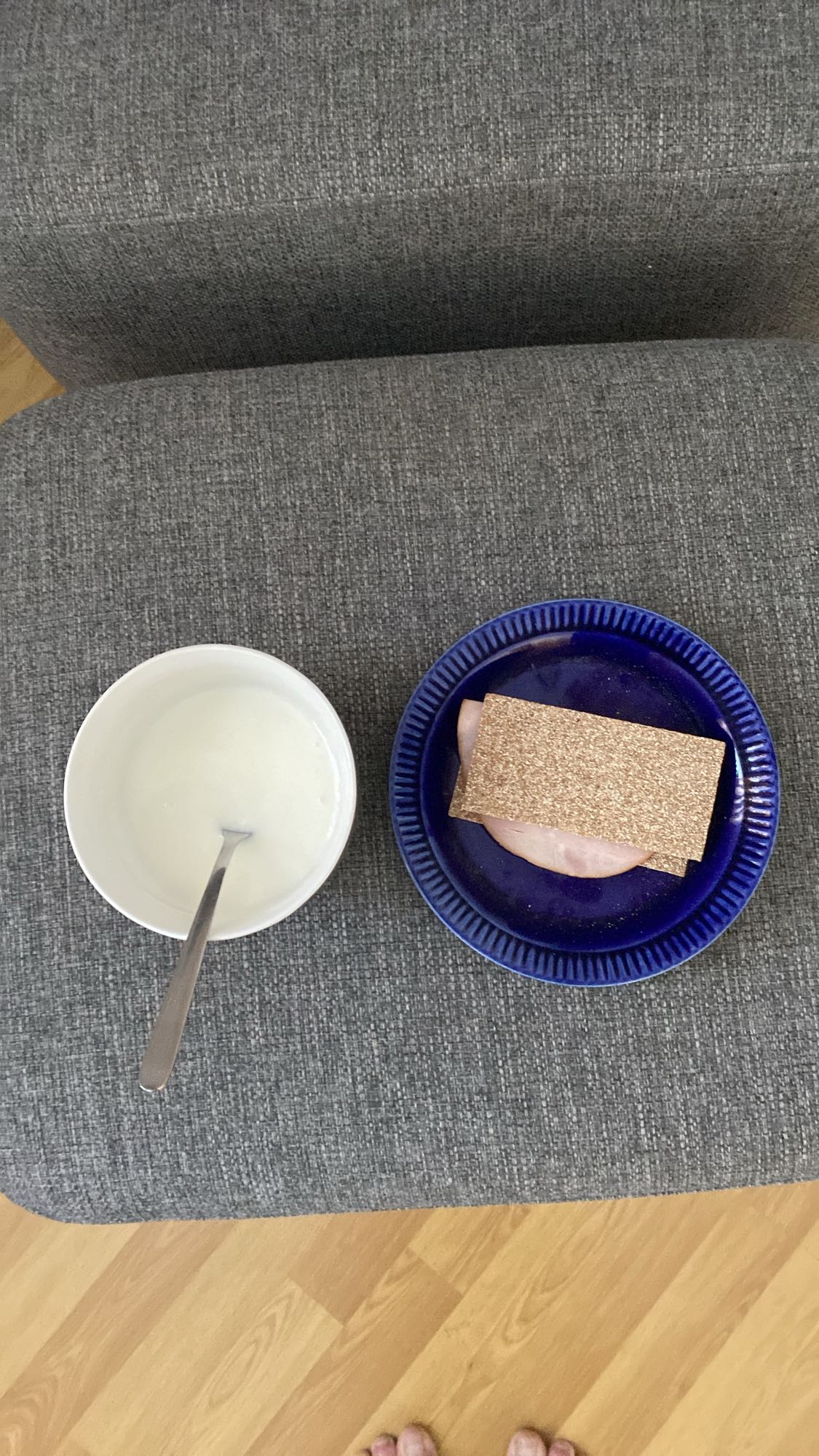 Knäckebröd med yoghurt