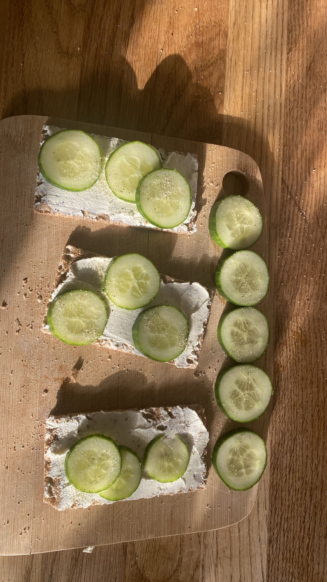 Knäckebröd med gurka