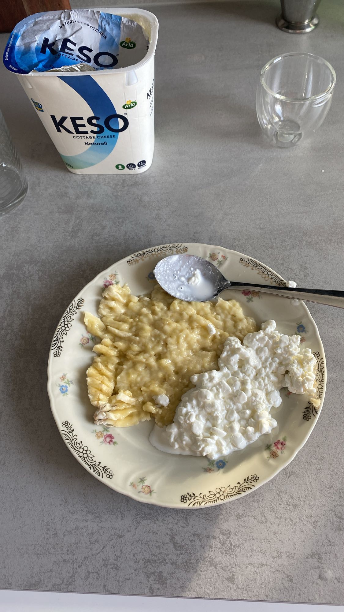 Mosad banan med keso