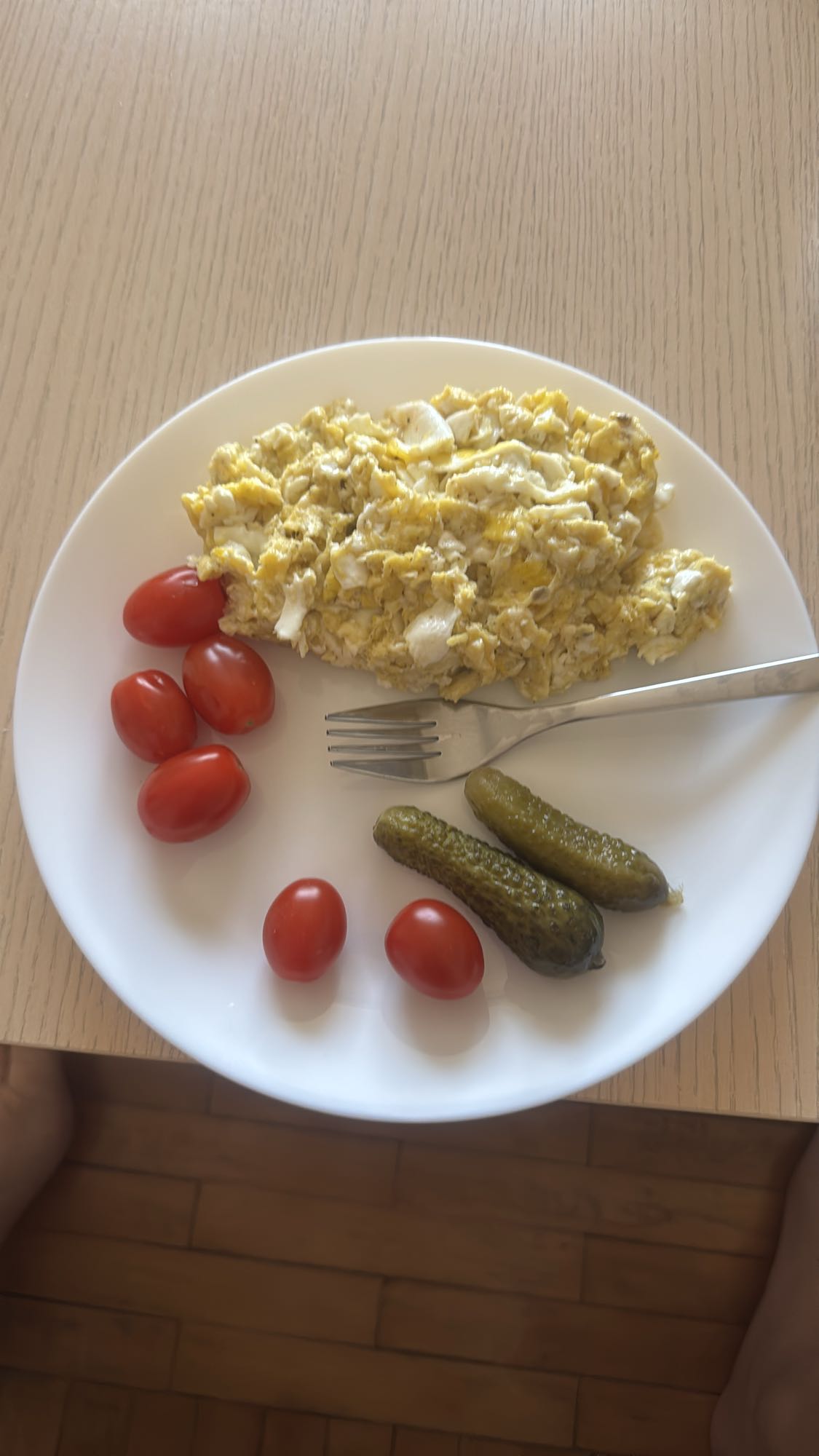 Jajecznica z warzywami