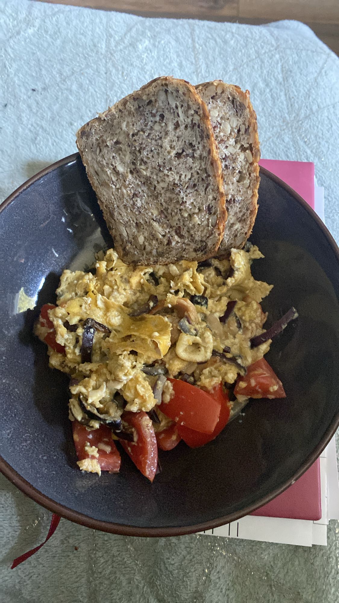 Jajecznica z warzywami