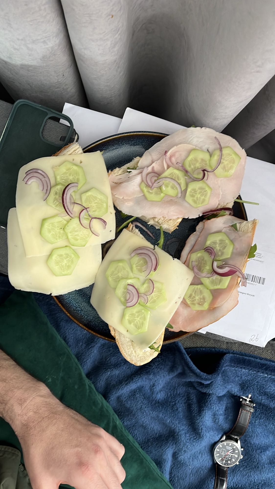 Kanapki z szynką i serem