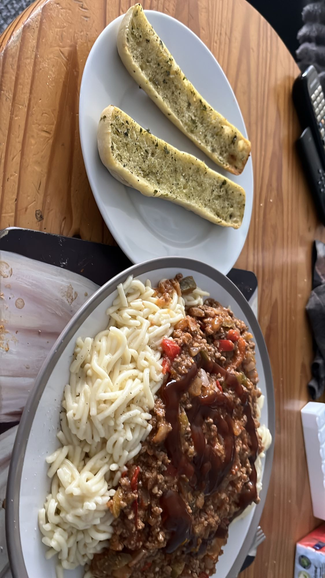 Spaghetti Bolognese with Garlic Bread