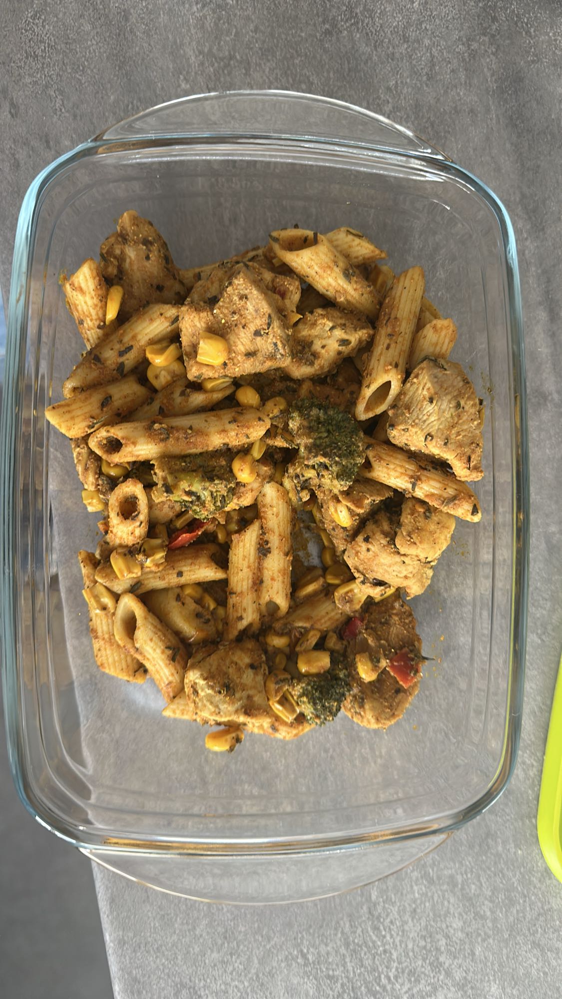 Makaron z kurczakiem